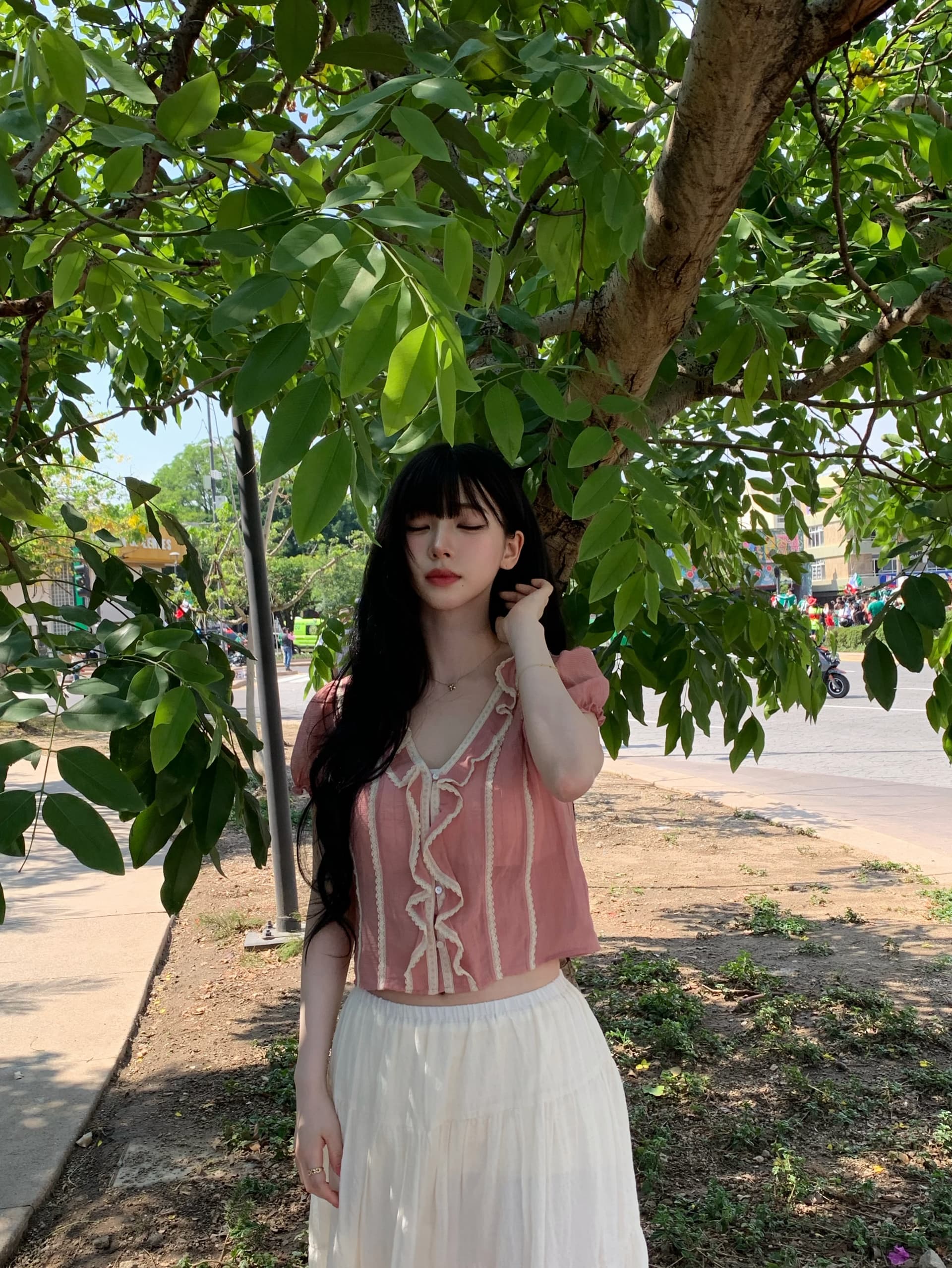 재고 있음 26 여름 새로운 달콤함 부드러운 바람 레이스 프릴 V넥 반팔 여성 셔츠 상세 이미지 9