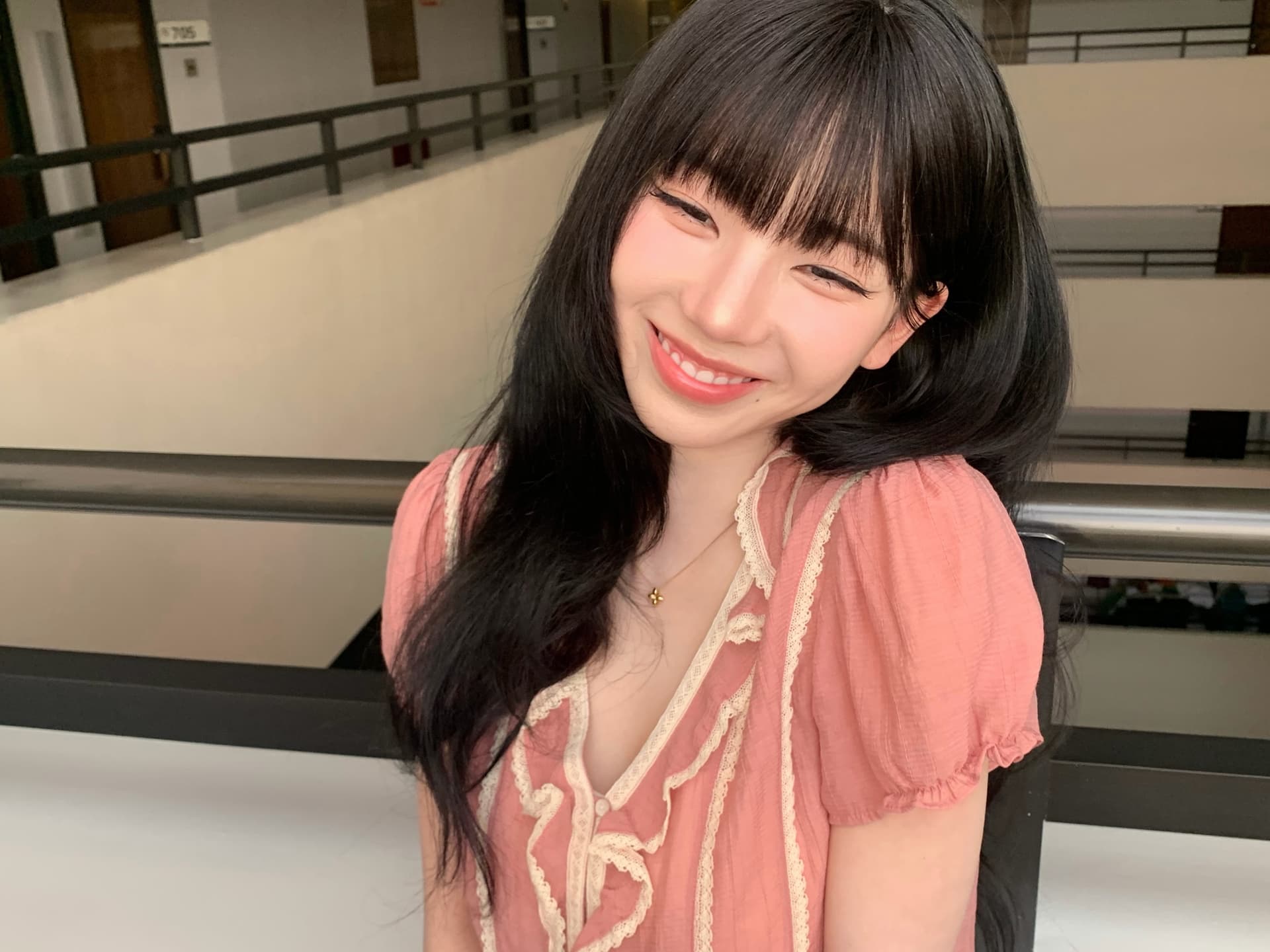 재고 있음 26 여름 새로운 달콤함 부드러운 바람 레이스 프릴 V넥 반팔 여성 셔츠 상세 이미지 17