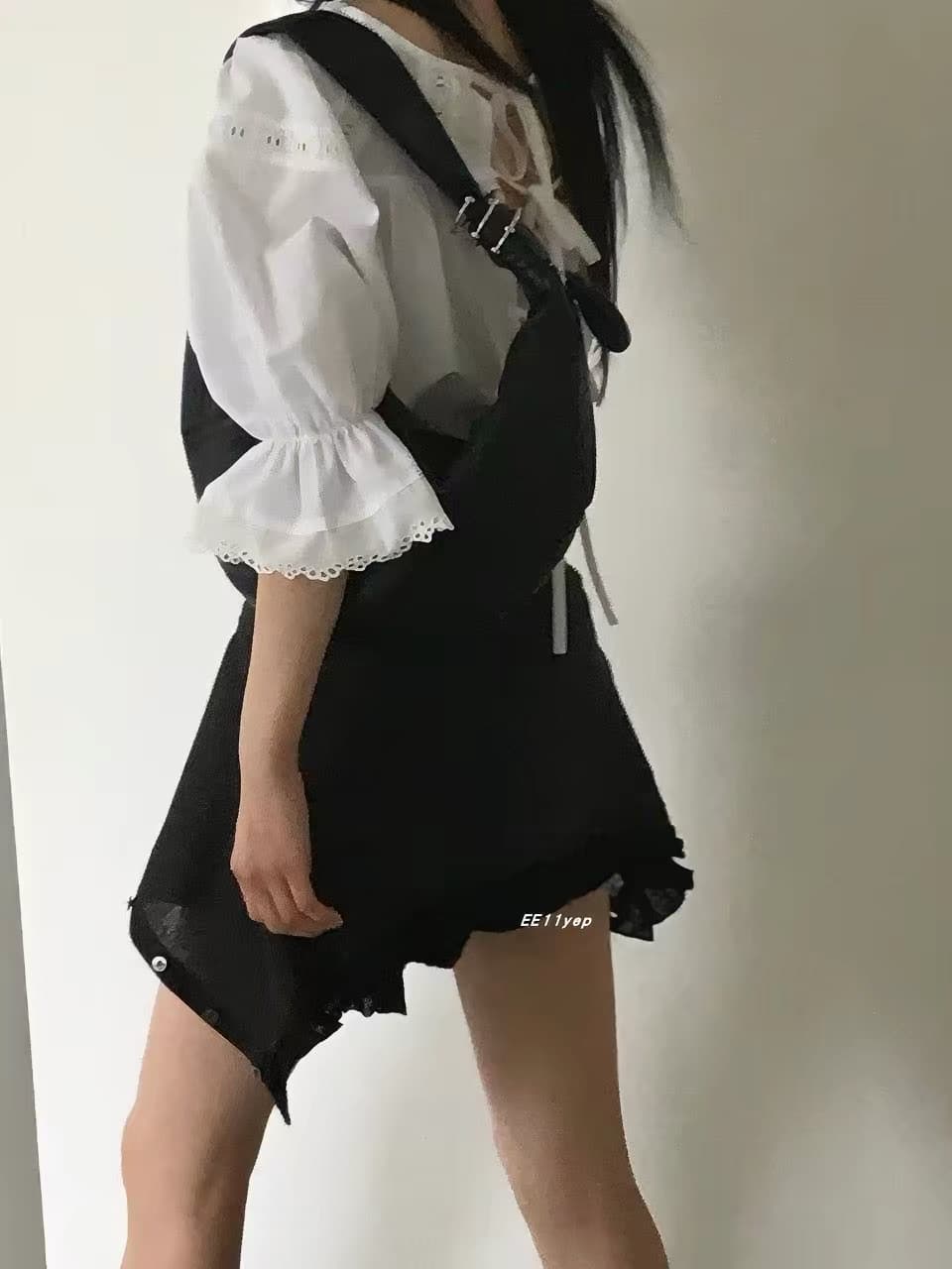 재고 있음 한국 동대문 구매 미니멀리즘 홀로우 아웃 나팔 소매 이전 레이스업 여성 셔츠 상세 이미지 11