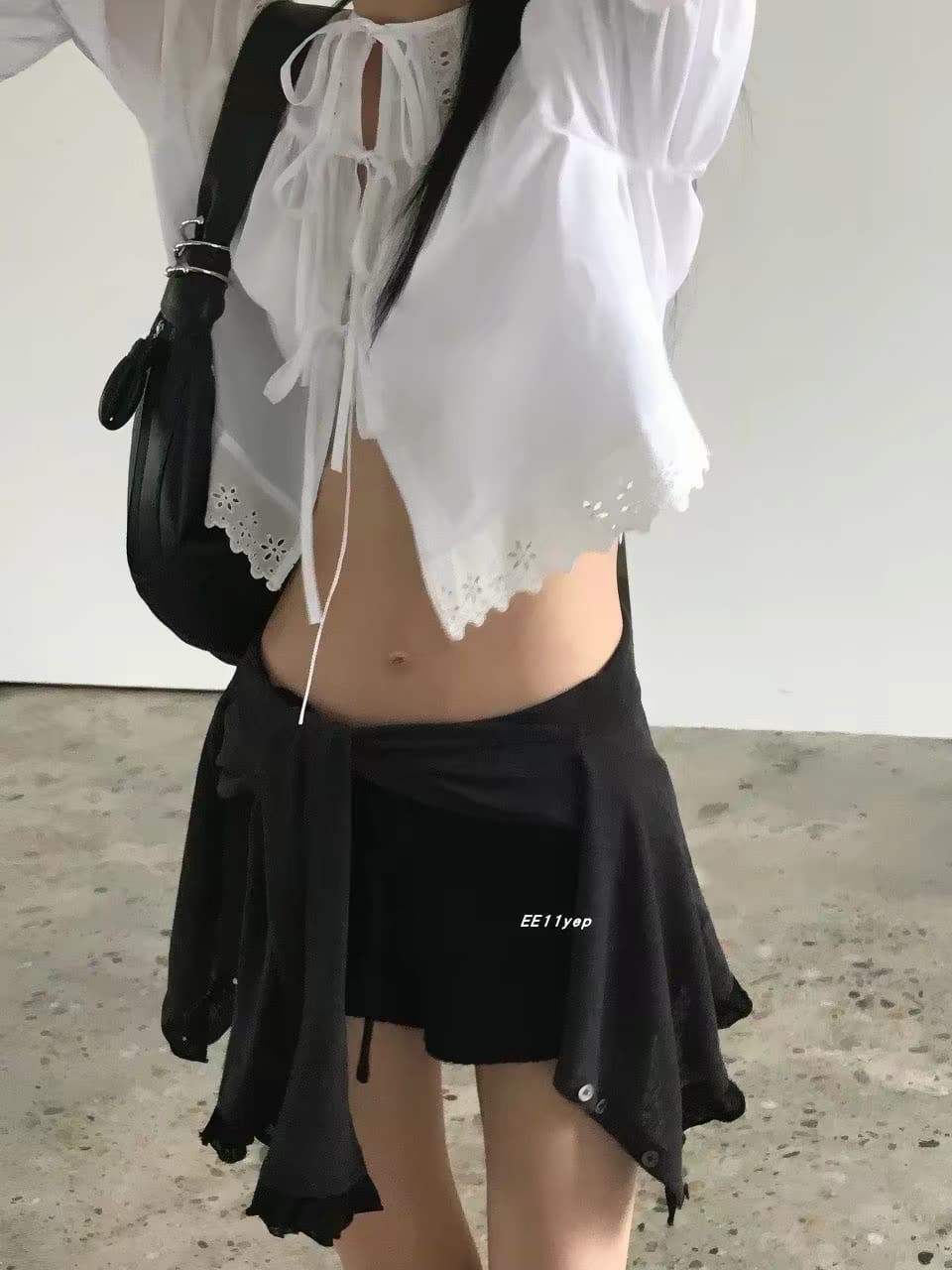 재고 있음 한국 동대문 구매 미니멀리즘 홀로우 아웃 나팔 소매 이전 레이스업 여성 셔츠 상세 이미지 14
