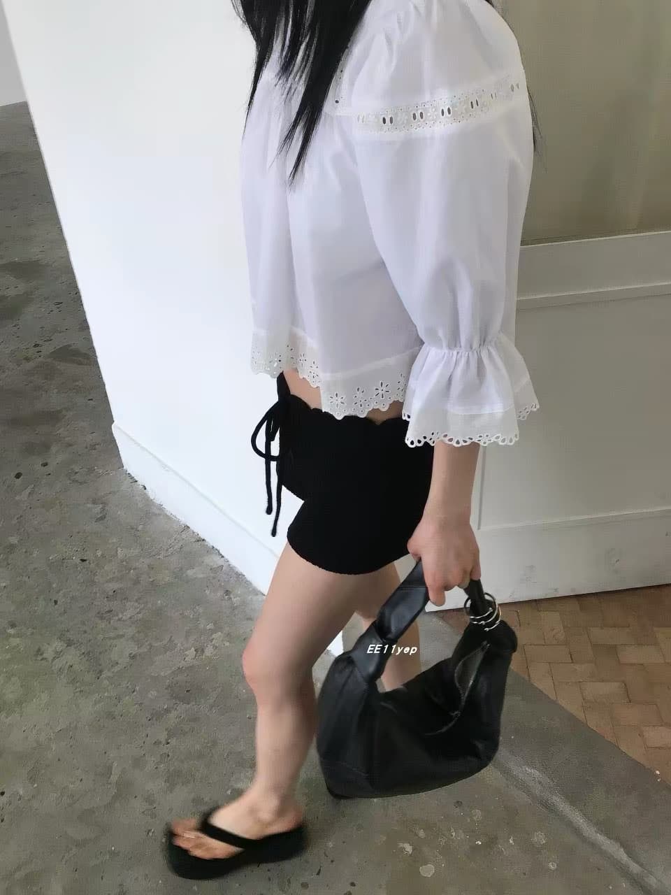 재고 있음 한국 동대문 구매 미니멀리즘 홀로우 아웃 나팔 소매 이전 레이스업 여성 셔츠 상세 이미지 15