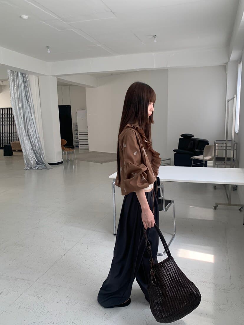 chic 한국 동대문 자수 프릴 칼라 꽃무늬 쉬폰 셔츠 외부 가져 가라. 셔츠 맨위 상세 이미지 16