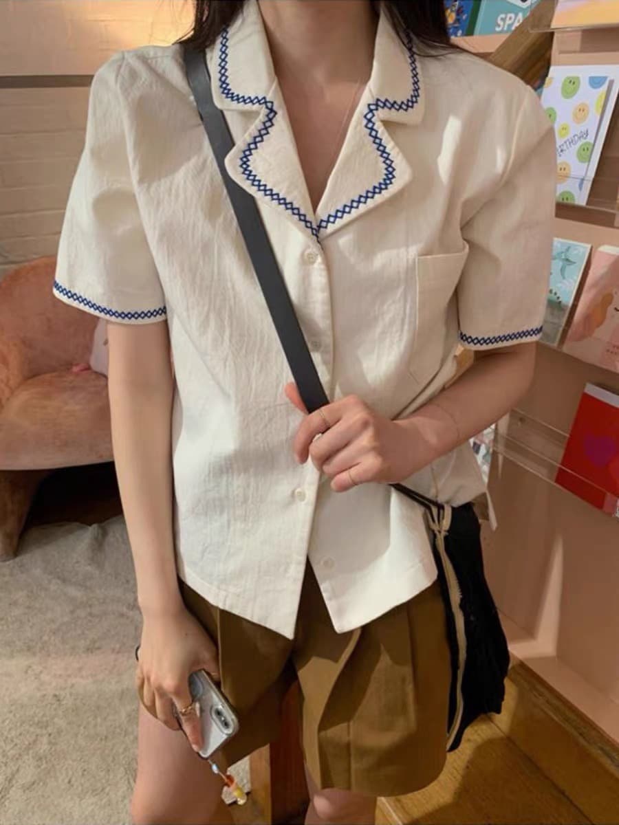 재고 있음 ins 한 바람 작은 대중 디자인 센스 자수 정장 칼라 루즈핏 다용도 반팔 셔츠 여성 의류 맨위 이미지 4