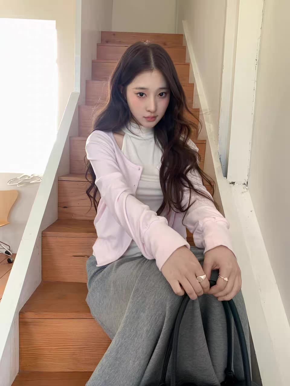 재고 있음 한 부서 행침 목 오프숄더 조끼 싱글 줄 버튼 긴팔 작은 셔츠 여성 2026 년 이른 가을 패션 투피스 세트 상세 이미지 4
