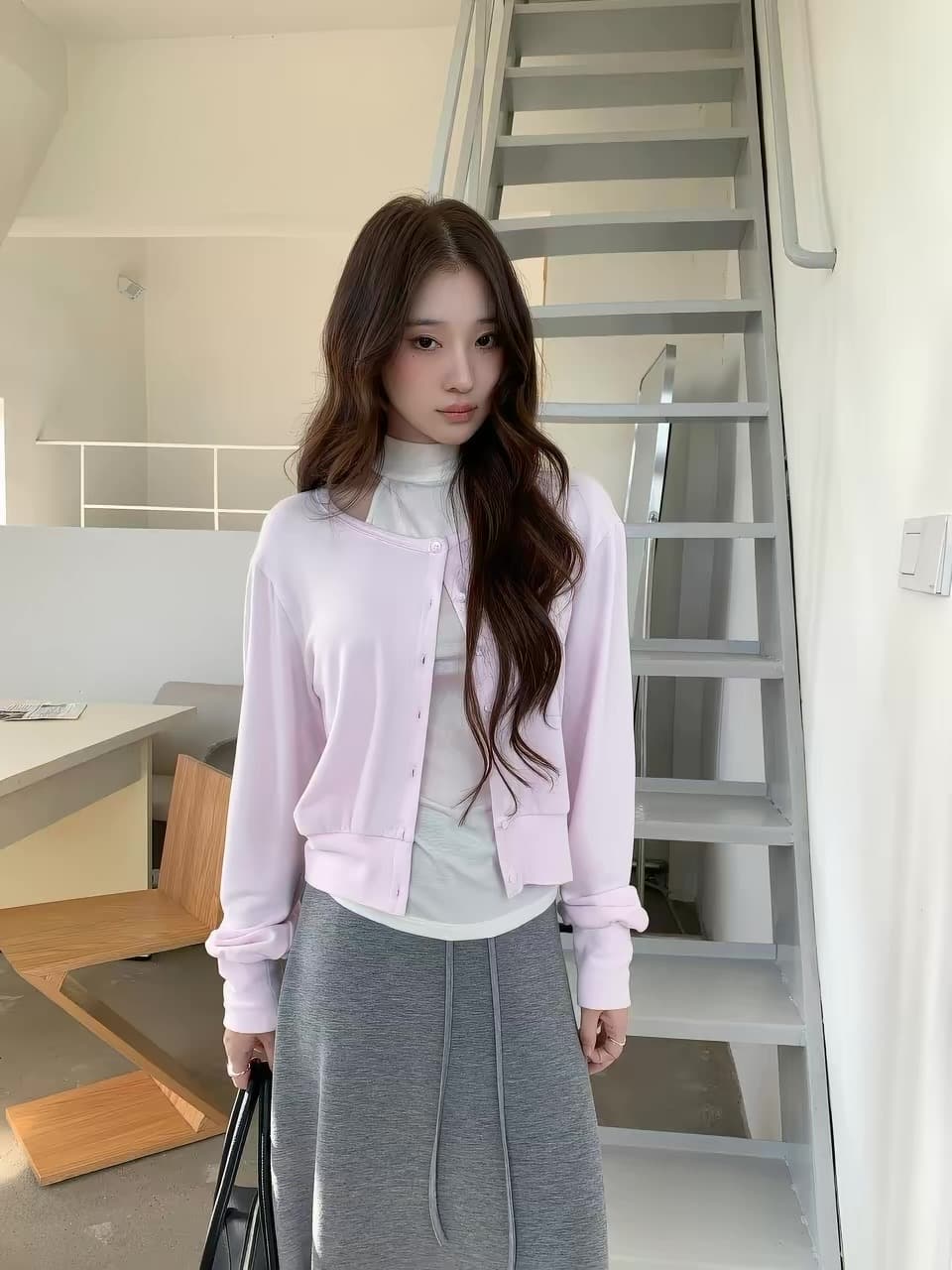 재고 있음 한 부서 행침 목 오프숄더 조끼 싱글 줄 버튼 긴팔 작은 셔츠 여성 2026 년 이른 가을 패션 투피스 세트 상세 이미지 6