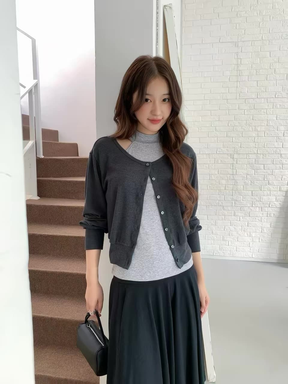 재고 있음 한 부서 행침 목 오프숄더 조끼 싱글 줄 버튼 긴팔 작은 셔츠 여성 2026 년 이른 가을 패션 투피스 세트 상세 이미지 9