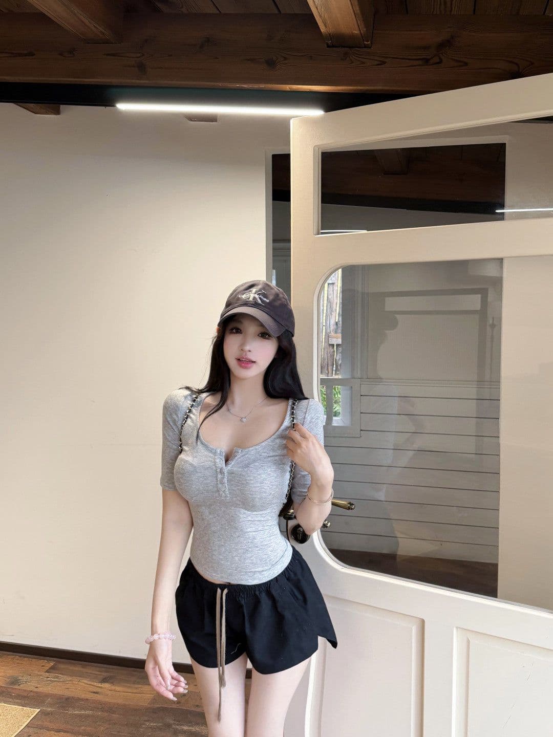 2026 핑크색 u 칼라 헨리 버클 티셔츠 여성 여름 신축성 몸매 가꾸기 섹시함 쇼트 스타일 맨위 상세 이미지 28