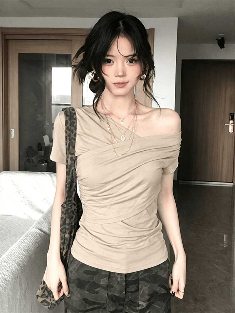2026 핫걸 바람 비스듬한 어깨 반팔 티셔츠 여성 여름 디자인 센스 주름 슬림해 보이는 오프숄더 맨위 상세 이미지 2
