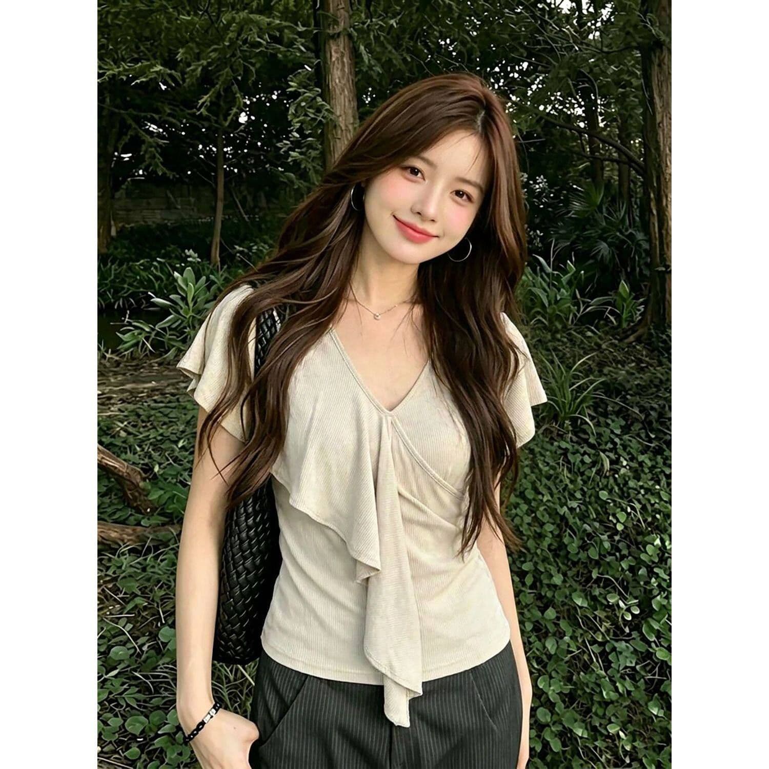 2026 아메리칸 V넥 프릴 반팔 티셔츠 여성 여름 디자인 불규칙 리본 핫걸 작은 셔츠 상세 이미지 2