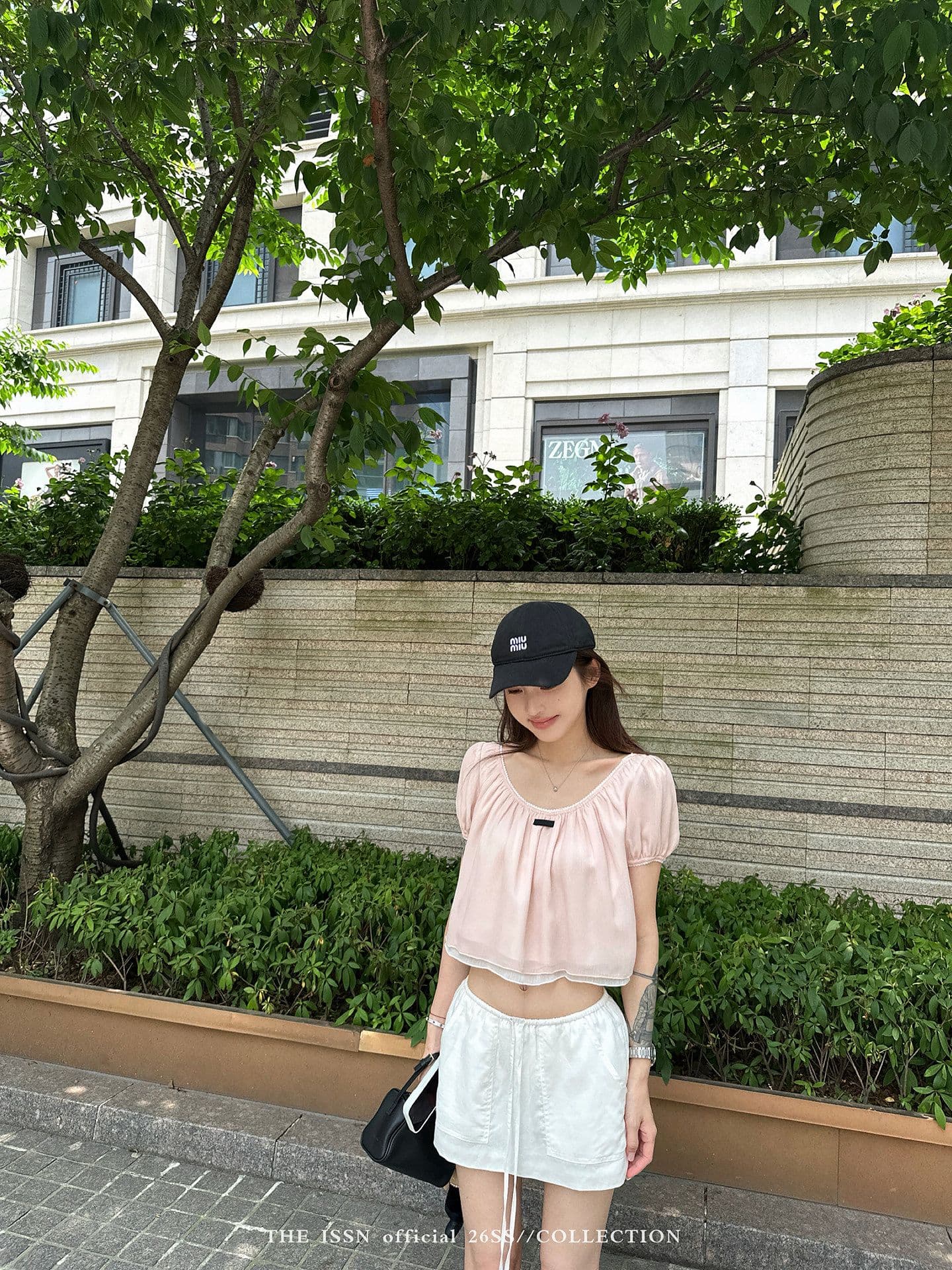 2026u 칼라 거품 소매 쇼트 스타일 티셔츠 여성 여름 한 부서 배색 패치워크 슬림해 보이는 루즈핏 슬림해 보이는 맨위 상세 이미지 2