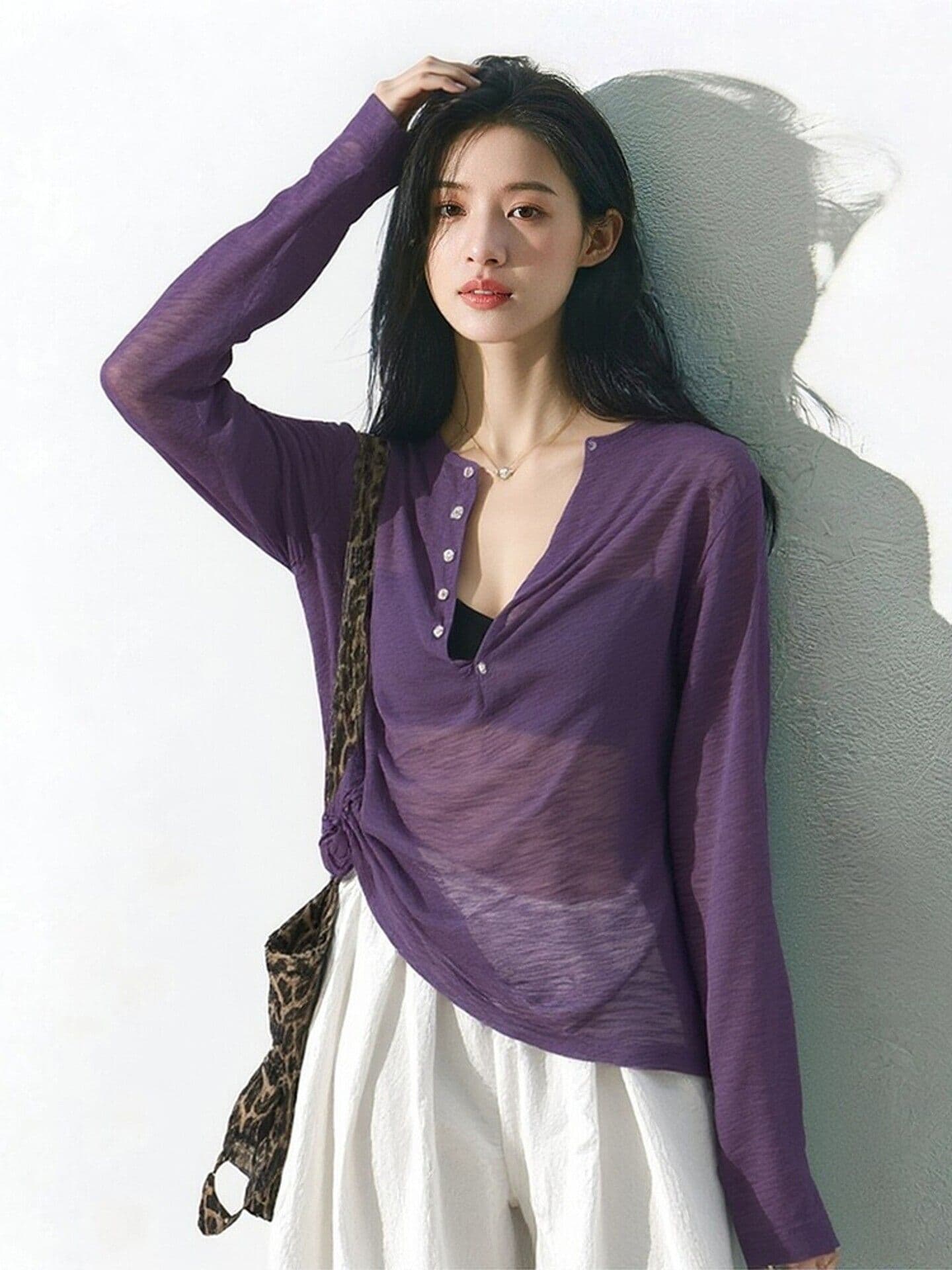 2026 느슨함 고급 센스 반 개방 칼라 자외선 차단 긴팔 티셔츠 여성 여름 외출용 얇은 통기성 블라우스 맨위 상세 이미지 7
