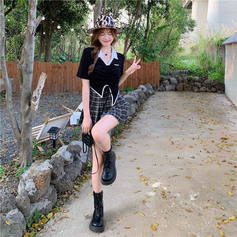 2026 POLO 칼라 반팔 티셔츠 여성 디자인 센스 작은 대중 지방 mm 검정색 슬림해 보이는 불규칙 펌프 로프 맨위 상세 이미지 5