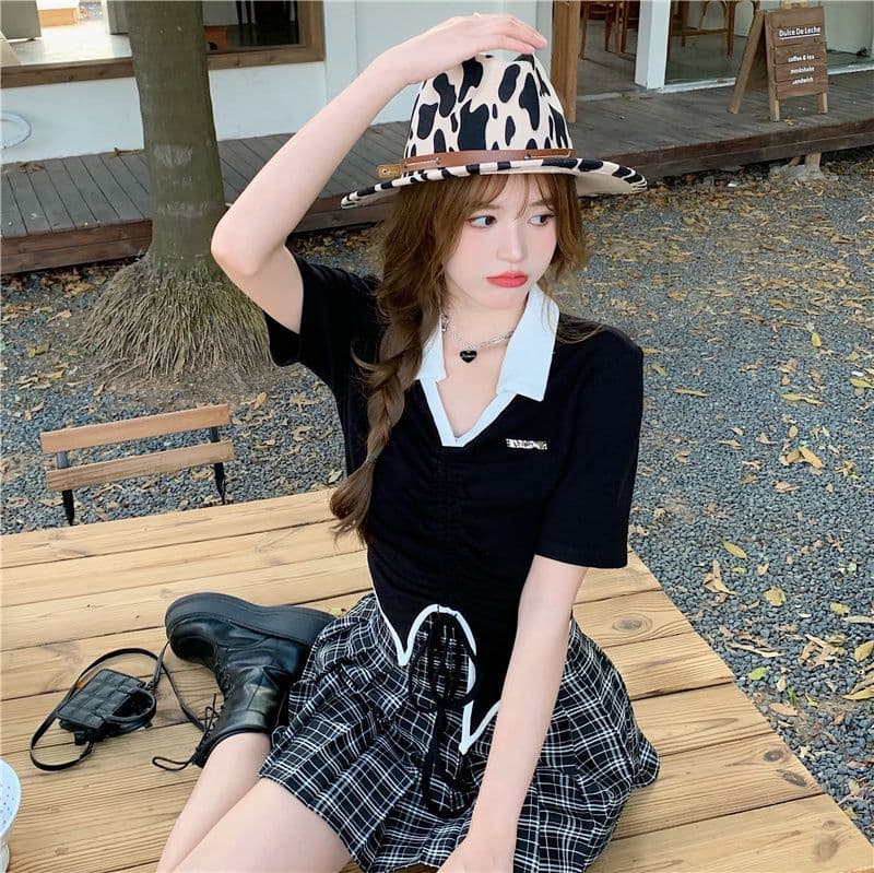 2026 POLO 칼라 반팔 티셔츠 여성 디자인 센스 작은 대중 지방 mm 검정색 슬림해 보이는 불규칙 펌프 로프 맨위 상세 이미지 8