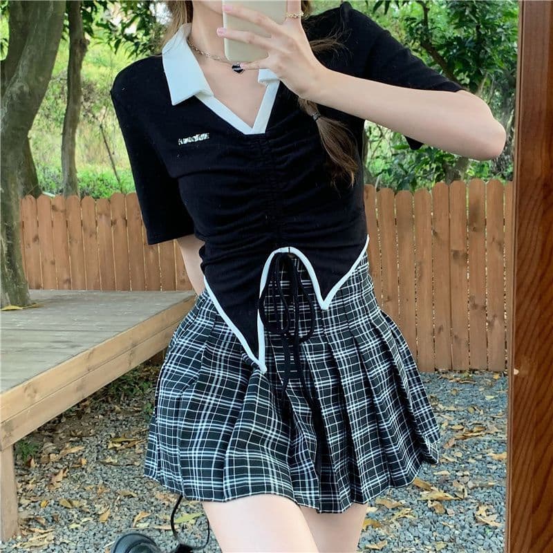 2026 POLO 칼라 반팔 티셔츠 여성 디자인 센스 작은 대중 지방 mm 검정색 슬림해 보이는 불규칙 펌프 로프 맨위 상세 이미지 10