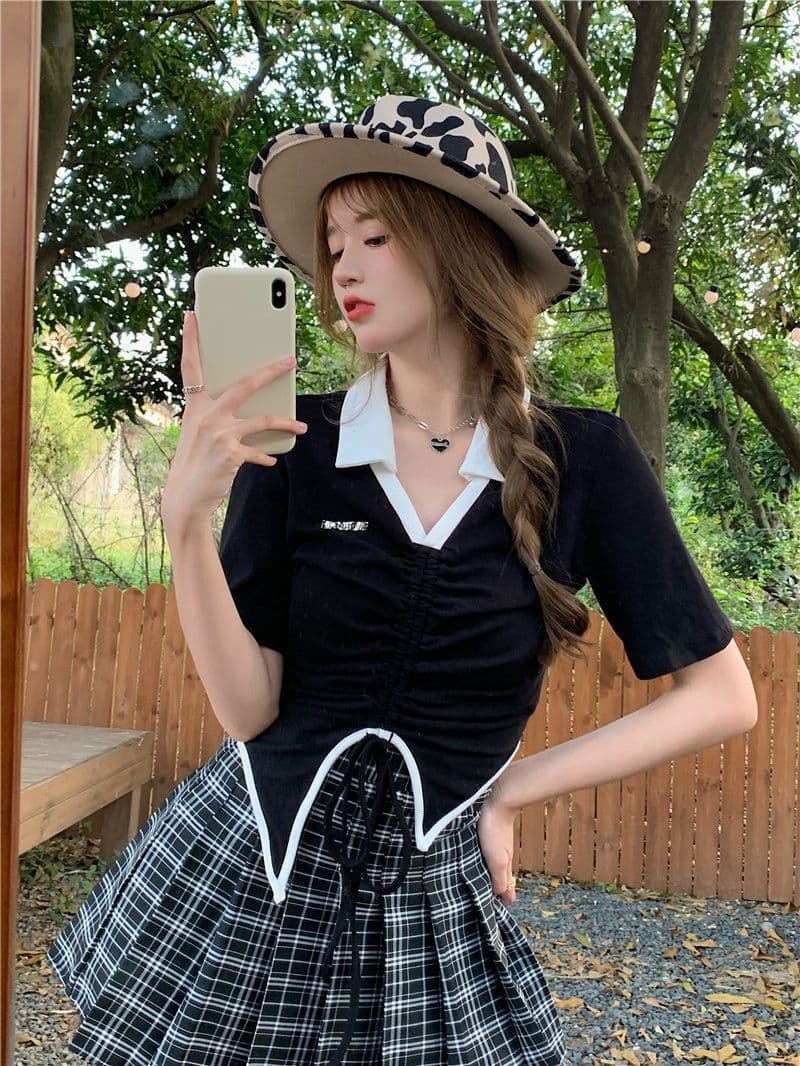2026 POLO 칼라 반팔 티셔츠 여성 디자인 센스 작은 대중 지방 mm 검정색 슬림해 보이는 불규칙 펌프 로프 맨위 상세 이미지 12