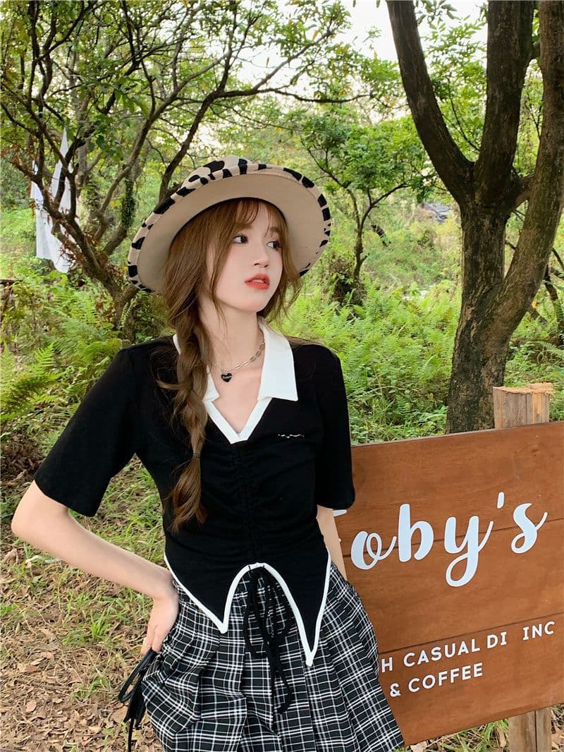 2026 POLO 칼라 반팔 티셔츠 여성 디자인 센스 작은 대중 지방 mm 검정색 슬림해 보이는 불규칙 펌프 로프 맨위 상세 이미지 16