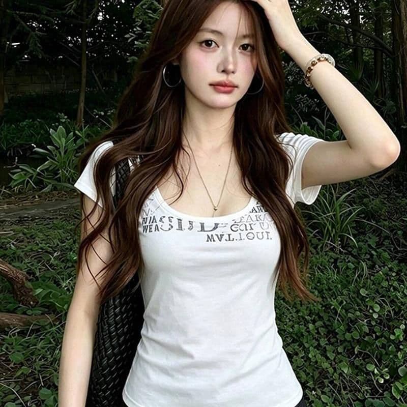 2026 아메리칸 핫걸 알파벳 프린트 u 칼라 반팔 티셔츠 여성 여름 몸매 가꾸기 슬림해 보이는 화이트 맨위 이미지 3
