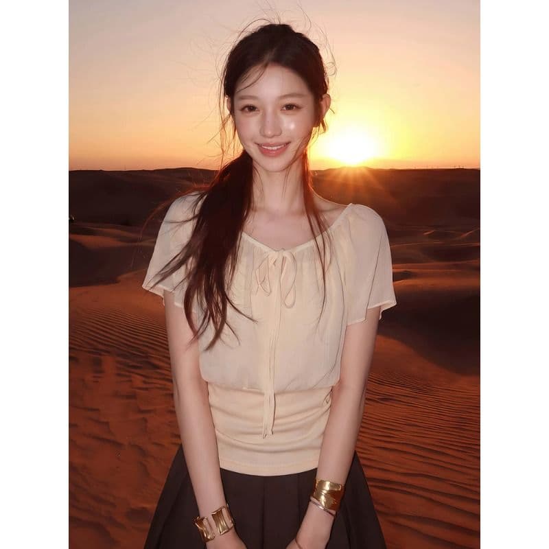 2026 얕은 살구 색상 페이크 레이어드 패치워크 레이스업 V넥 연꽃 잎 소매 여성 셔츠 품격 맨위 이미지 4