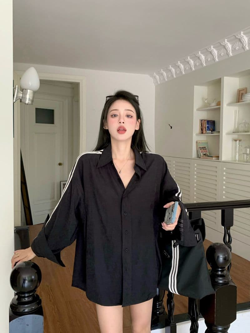2026 가을 운동 셔츠 짧은 여성 코트 루즈핏 작은 대중 스트라이프 몸매 가꾸기 디자인 센스 얇은 스타일 캐주얼 외출용 맨위 상세 이미지 13
