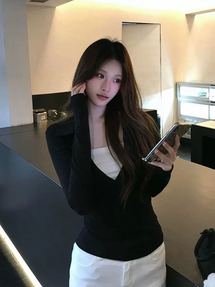 2026 아메리칸 핫걸 페이크 레이어드 V넥 긴팔 티셔츠 여성 인사이드 가져 가라. 기본 셔츠 몸매 가꾸기 허리 수축 맨위 상세 이미지 4