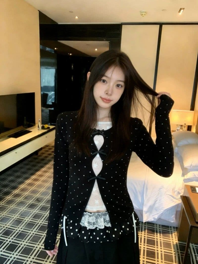 2026 연령 감소 도트 무늬 레이스 조각 페이크 레이어드 티셔츠 여성 가을 새로운 Chic 슬림해 보이는 맨위 상세 이미지 4