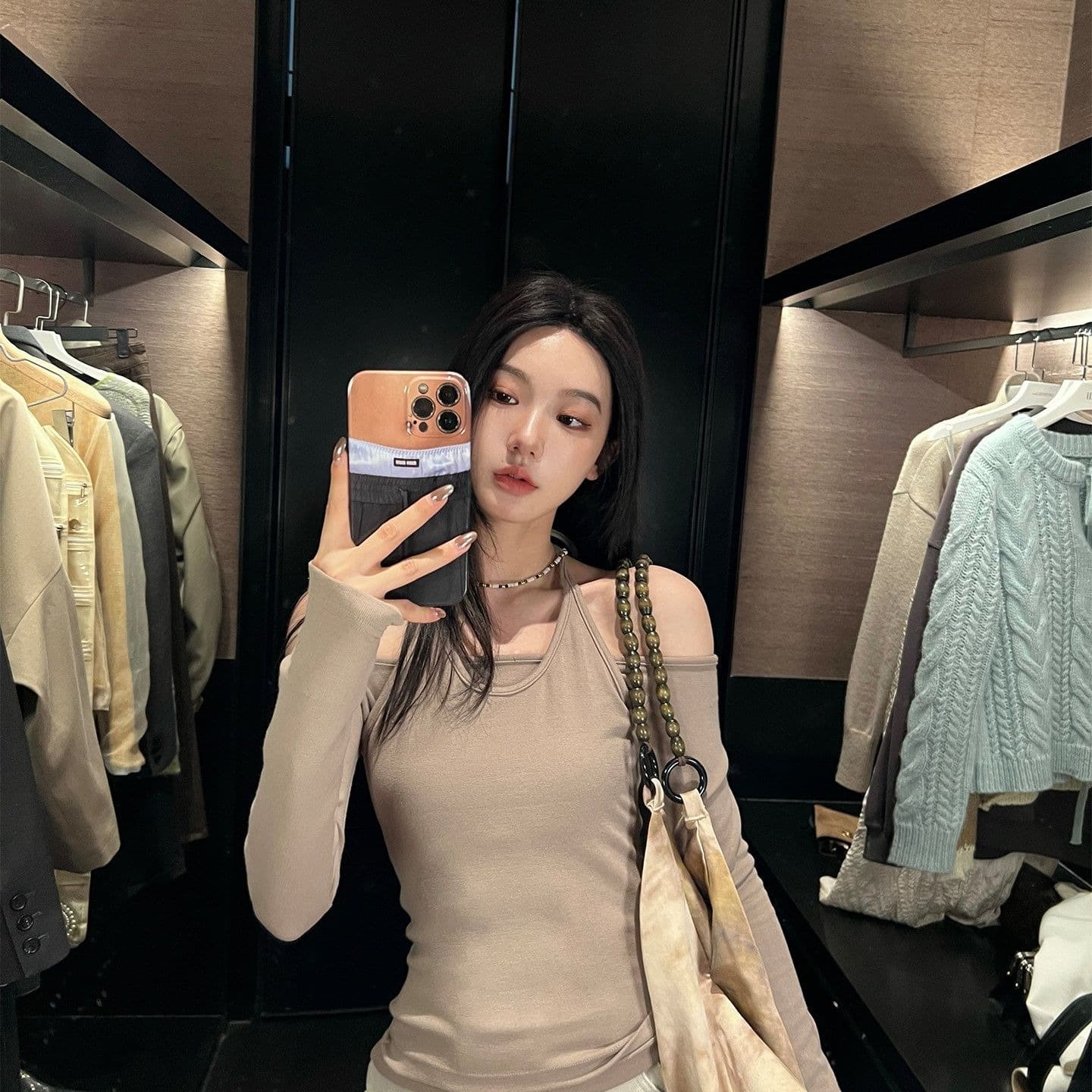 2026 디자인 센스 페이크 레이어드 행침 목 허리 수축 오프숄더 긴팔 티셔츠 여성 가을 아름다운 슬림해 보이는 맨위 이미지 4
