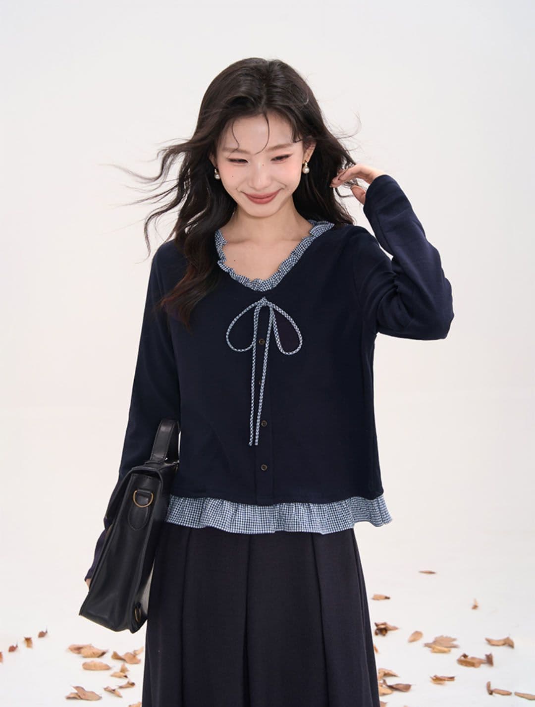2026 가을 겨울 새로운 레이스업 V넥 한 부서 체크무늬 프릴 페이크 레이어드 패치워크 긴팔 티셔츠 맨위 상세 이미지 25