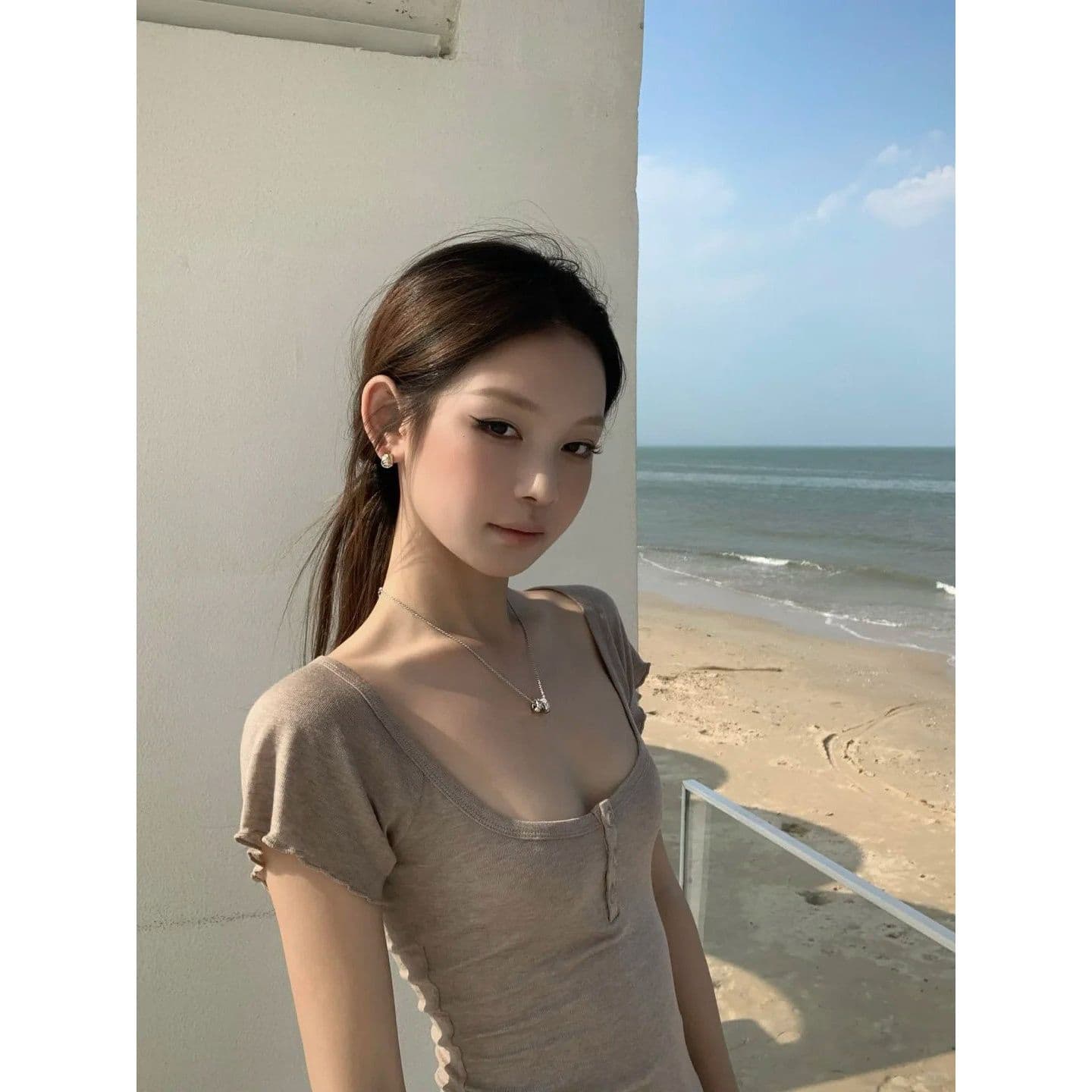 2026 프릴 몸매 가꾸기 대 u 칼라 반팔 티셔츠 여름 꼬집기 허리 작은 날다 소매 맨위 이미지 5