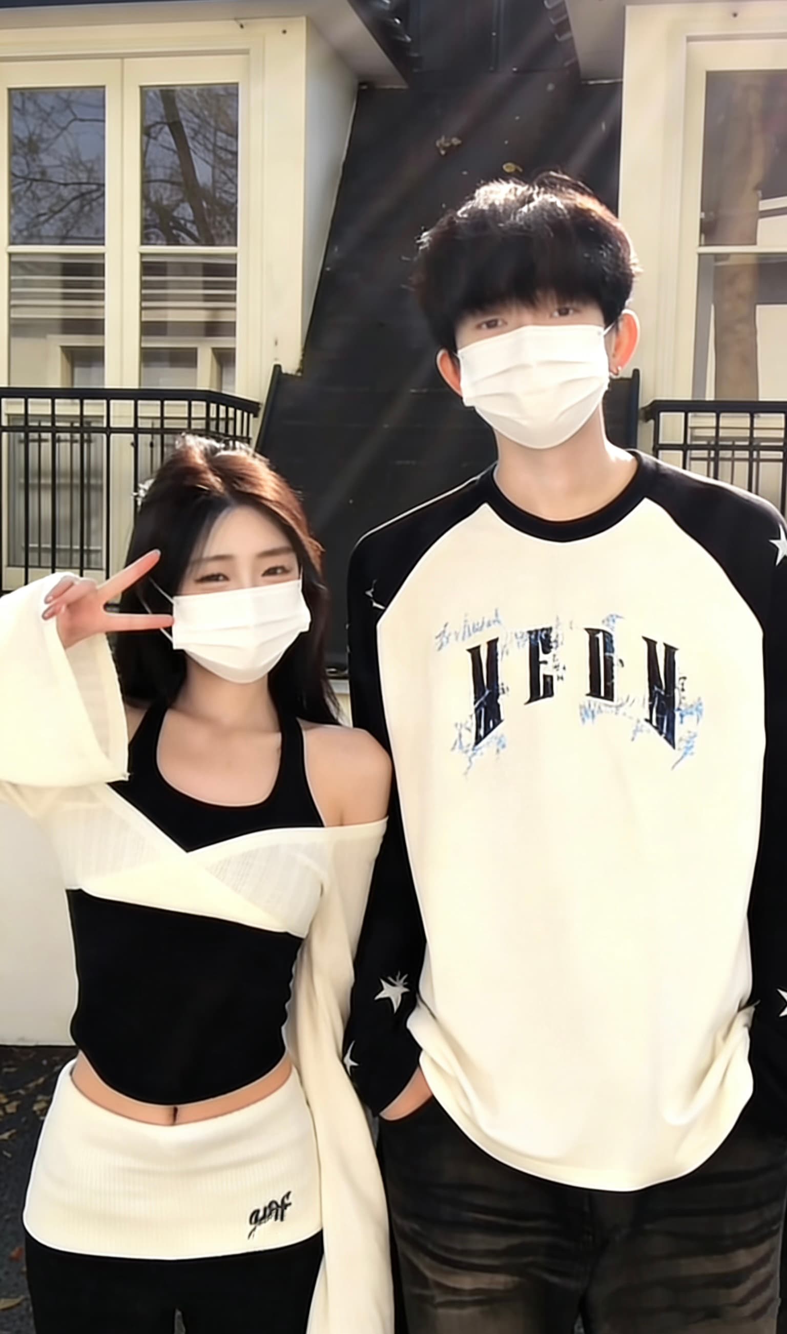 실사 순수한 욕망 바람 페이크 레이어드 행침 목 오프숄더 긴팔 맨위 여성 봄 슬림해 보이는 캐주얼 바지 세트 커플룩 상세 이미지 9
