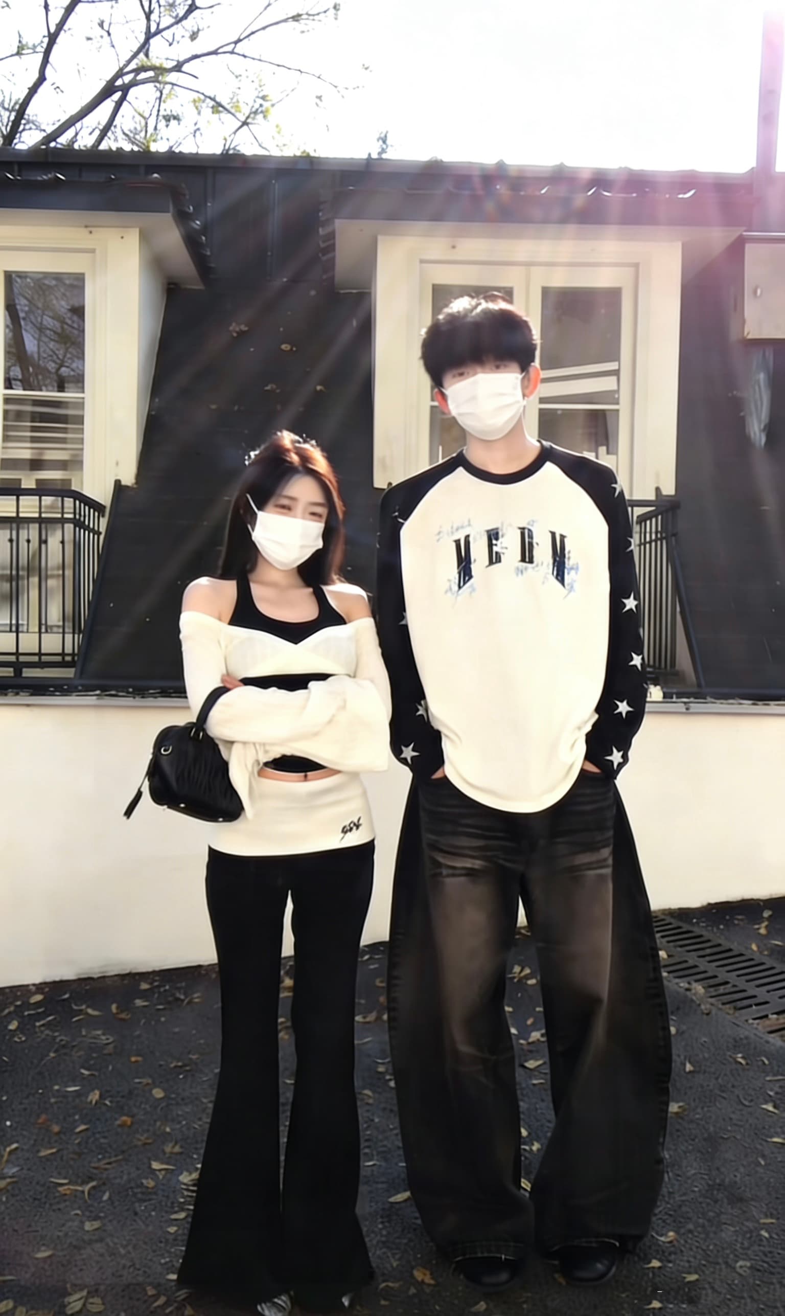 실사 순수한 욕망 바람 페이크 레이어드 행침 목 오프숄더 긴팔 맨위 여성 봄 슬림해 보이는 캐주얼 바지 세트 커플룩 상세 이미지 11