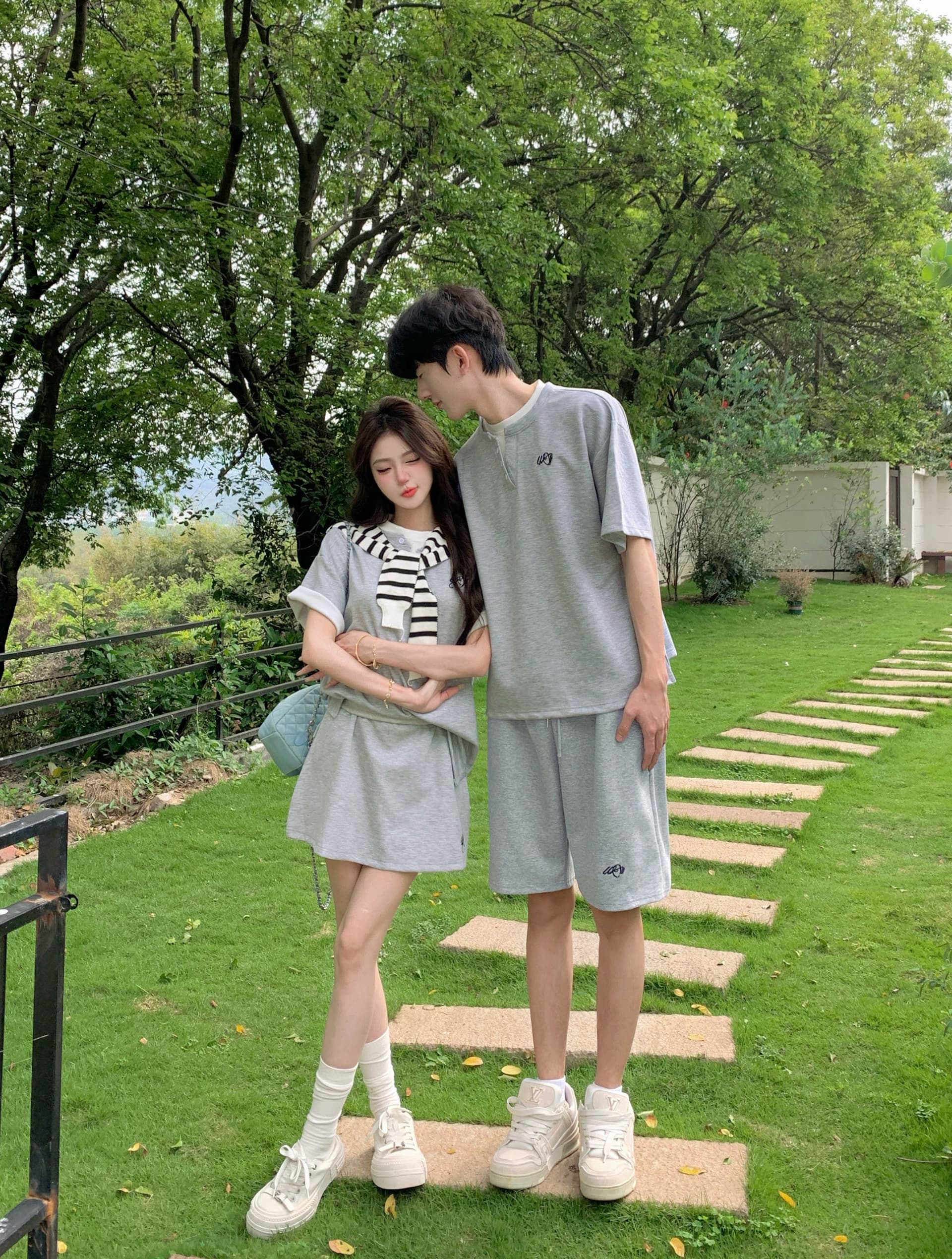 실사 캐주얼 운동복 세트 여성 여름 학생 한국 스타일 패션 반팔 미니 스커트 투피스 세트 커플룩 상세 이미지 1