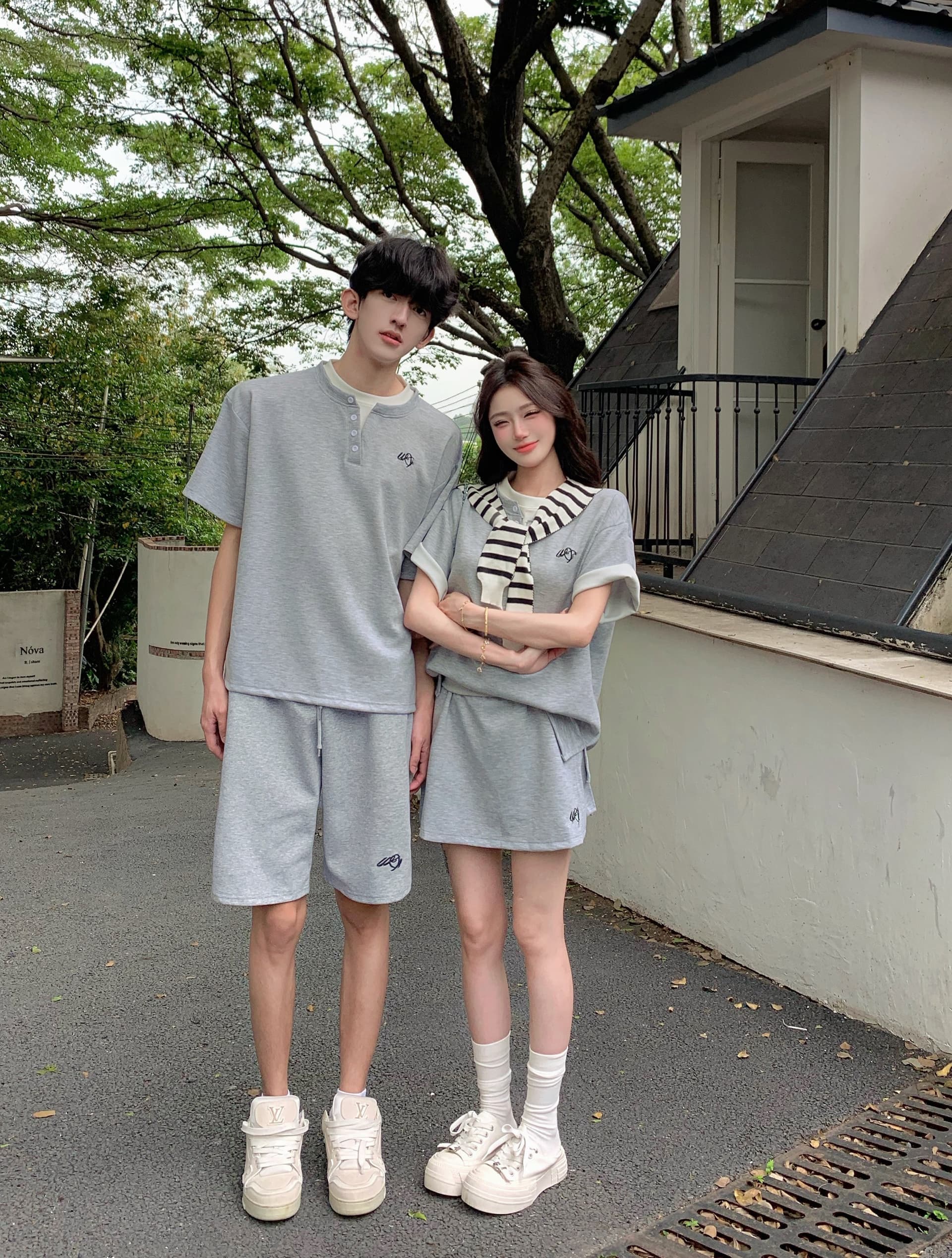 실사 캐주얼 운동복 세트 여성 여름 학생 한국 스타일 패션 반팔 미니 스커트 투피스 세트 커플룩 상세 이미지 3