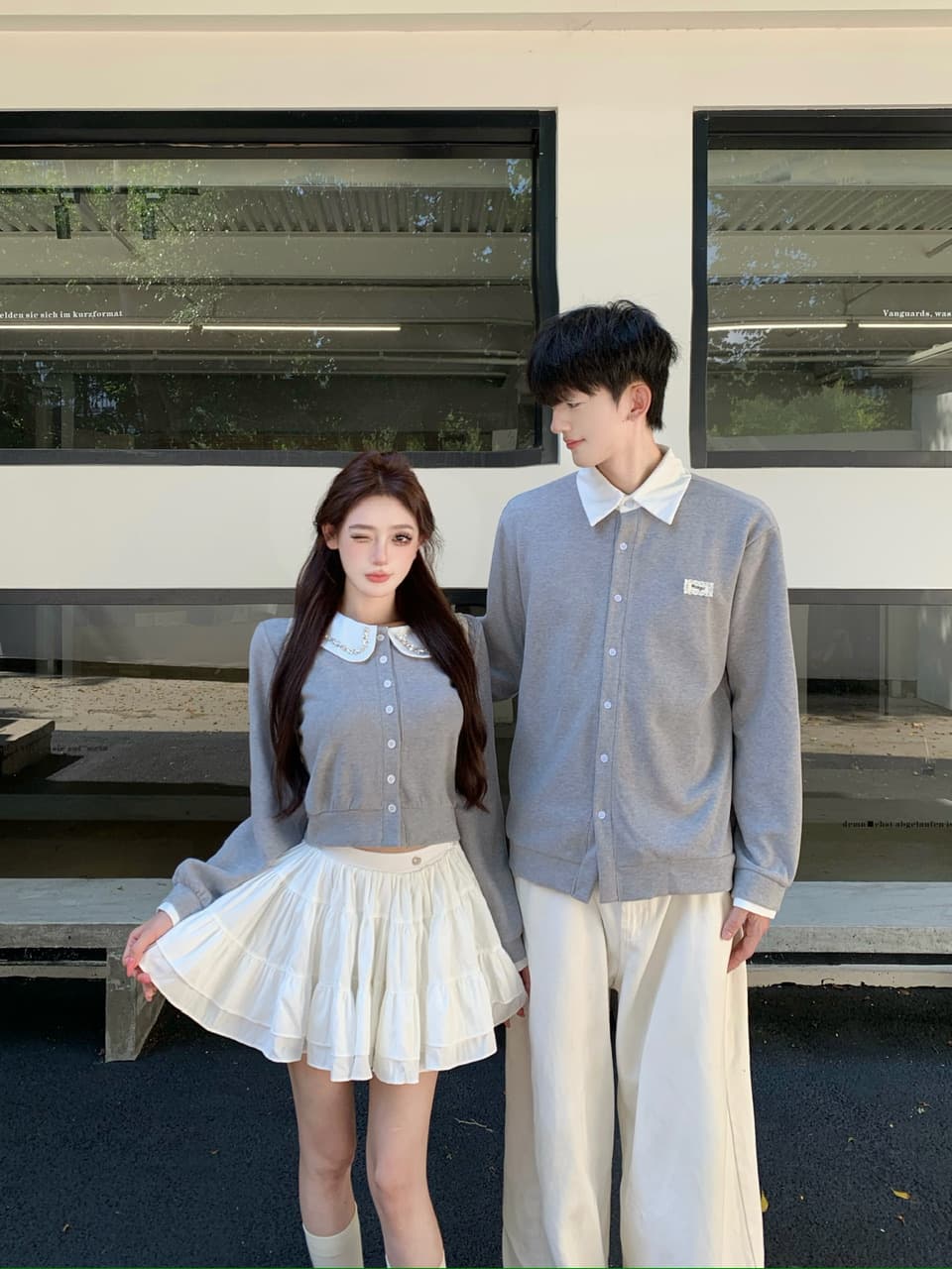 실사 부유 한 가족 천 골드 miu 부서 학원 스타일 세트 베이비 칼라 오픈 가디건 퍼프 치마 투피스 세트 커플룩 이미지 2