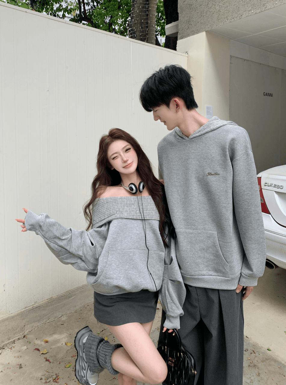 실사 털이 있고 두꺼운 비스듬한 어깨 보트넥 루즈핏 풀오버 후드 티 스웨터 오프숄더 맨위 여성 커플룩 상세 이미지 4