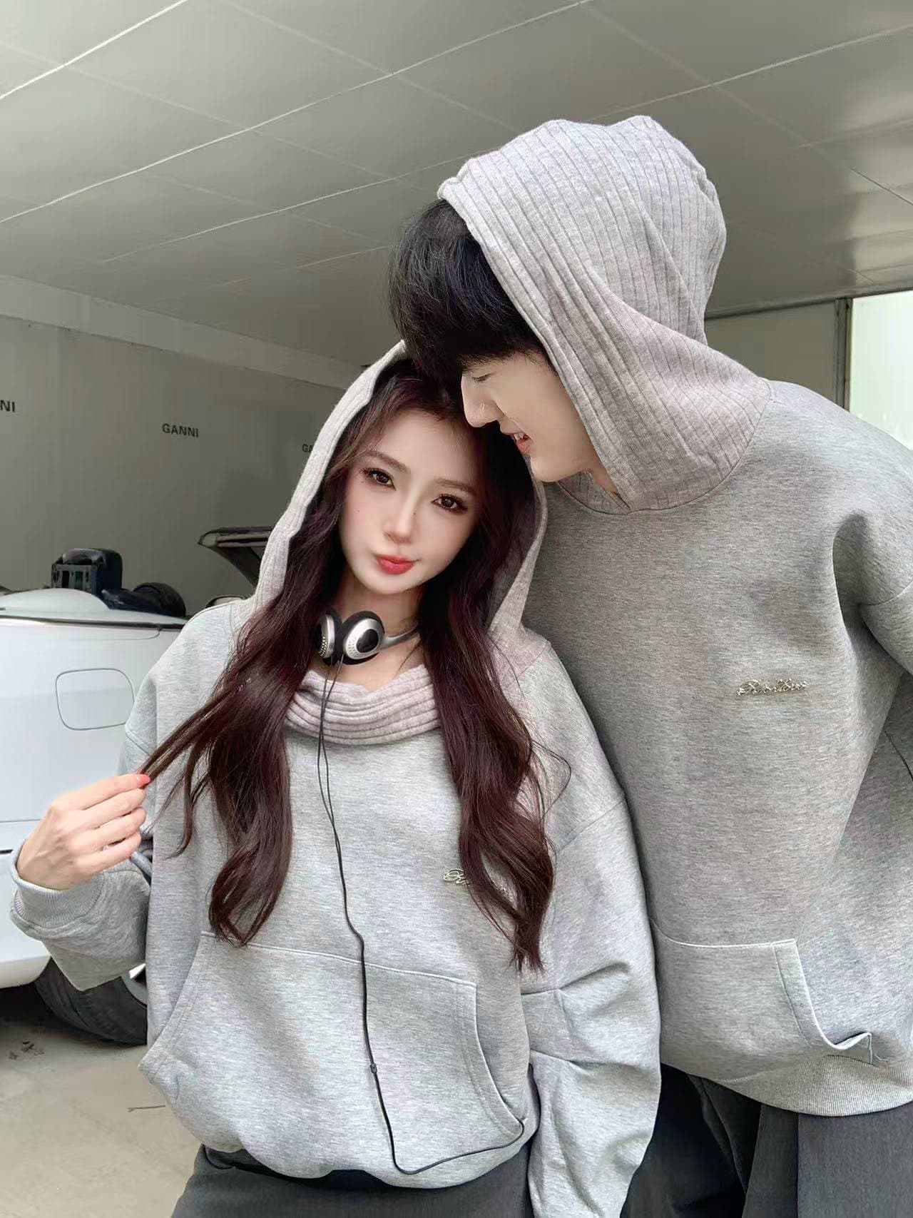실사 털이 있고 두꺼운 비스듬한 어깨 보트넥 루즈핏 풀오버 후드 티 스웨터 오프숄더 맨위 여성 커플룩 상세 이미지 6