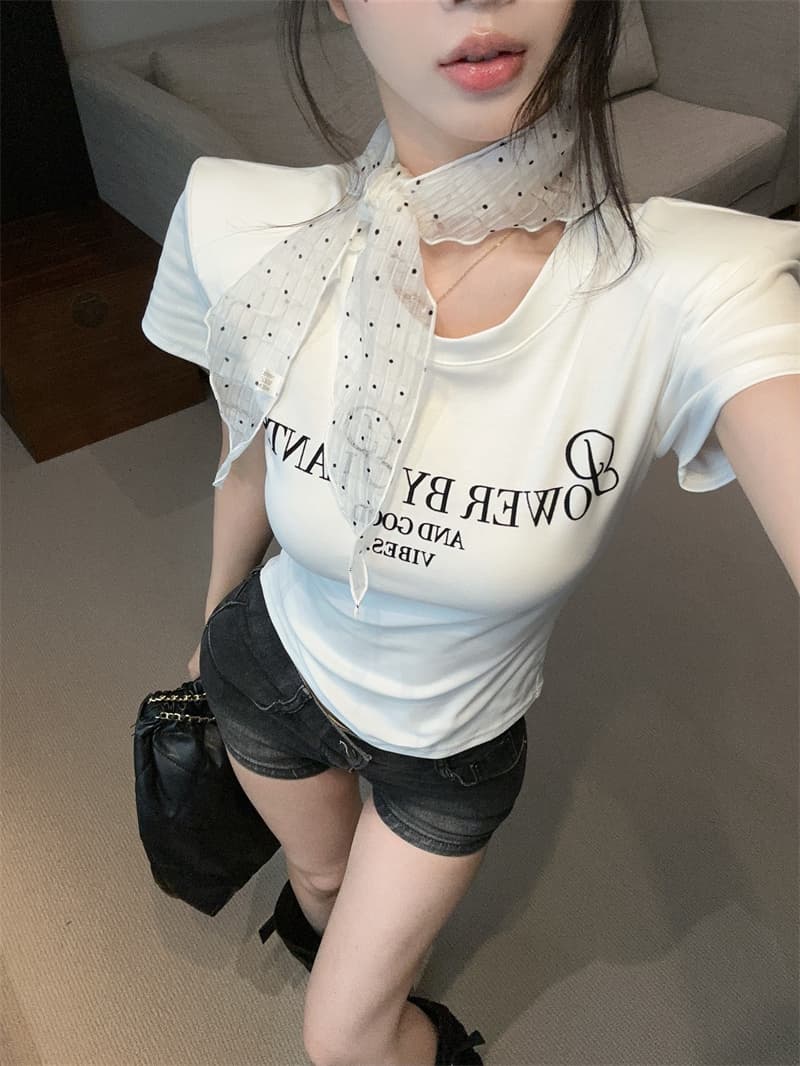 실사 2026 한 부서 레이스 스카프 라운드 넥 긍정적 인 어깨 미니멀리즘 슬림해 보이는 맨위 고급 센스 프린트 외국 가스 티셔츠 상세 이미지 16
