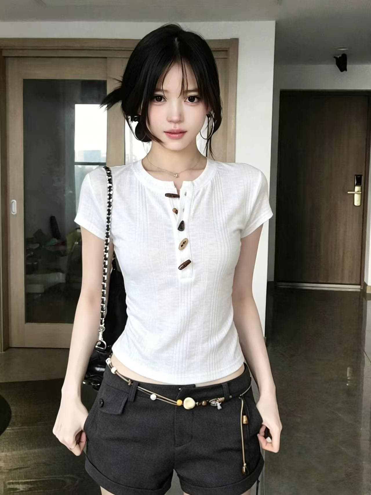 대나무 마디 면 질감 센스 소뿔 버클 반팔 티셔츠 여성 작은 키 몸매 가꾸기 슬림해 보이는 다용도 인사이드 잡아라. 의류 여름