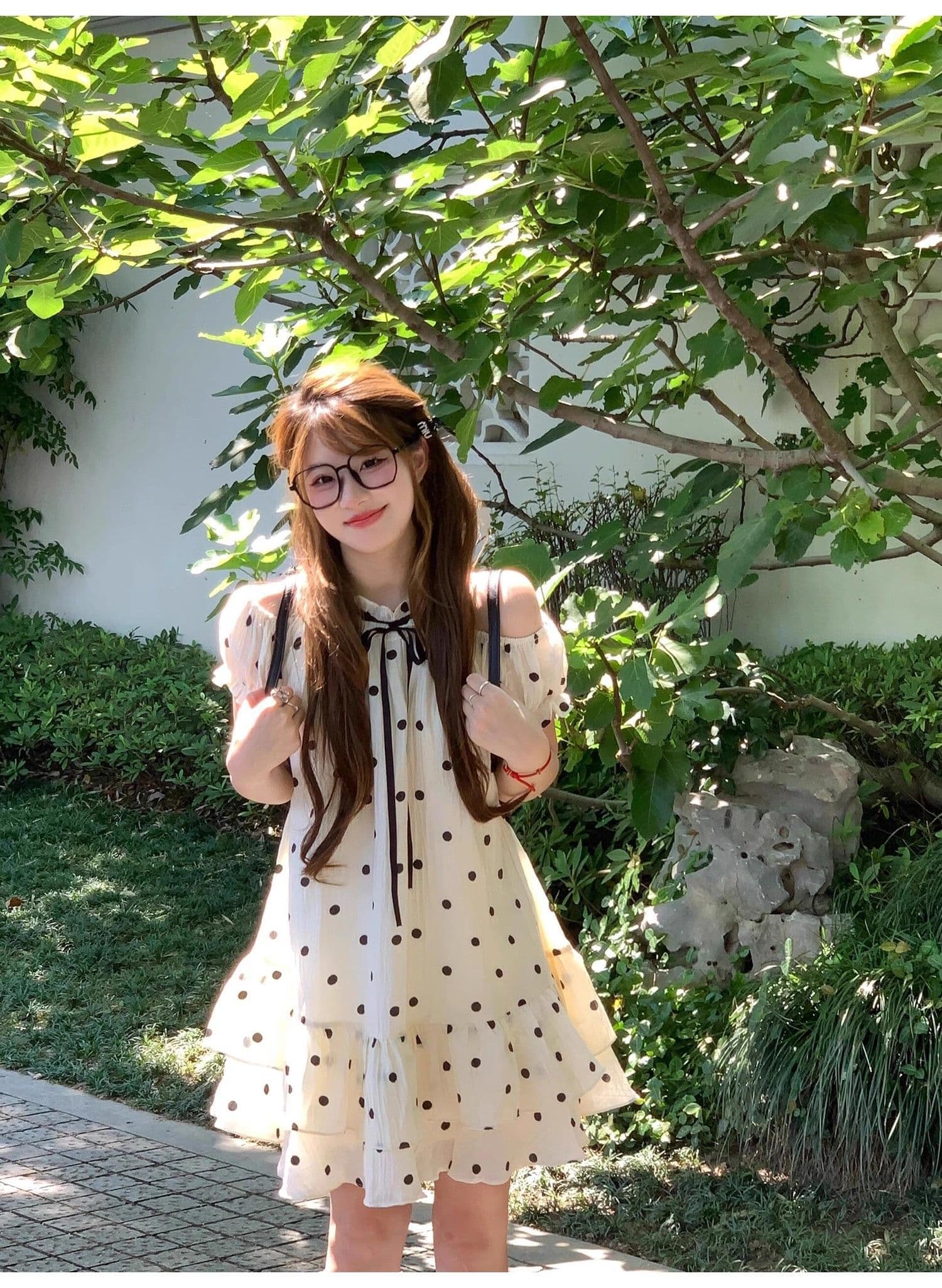 원본 것 네리 오프숄더 행침 목 여성 드레스 작은 키 반팔 도트 무늬 품격 퍼프 인형 미니 스커트 상세 이미지 4