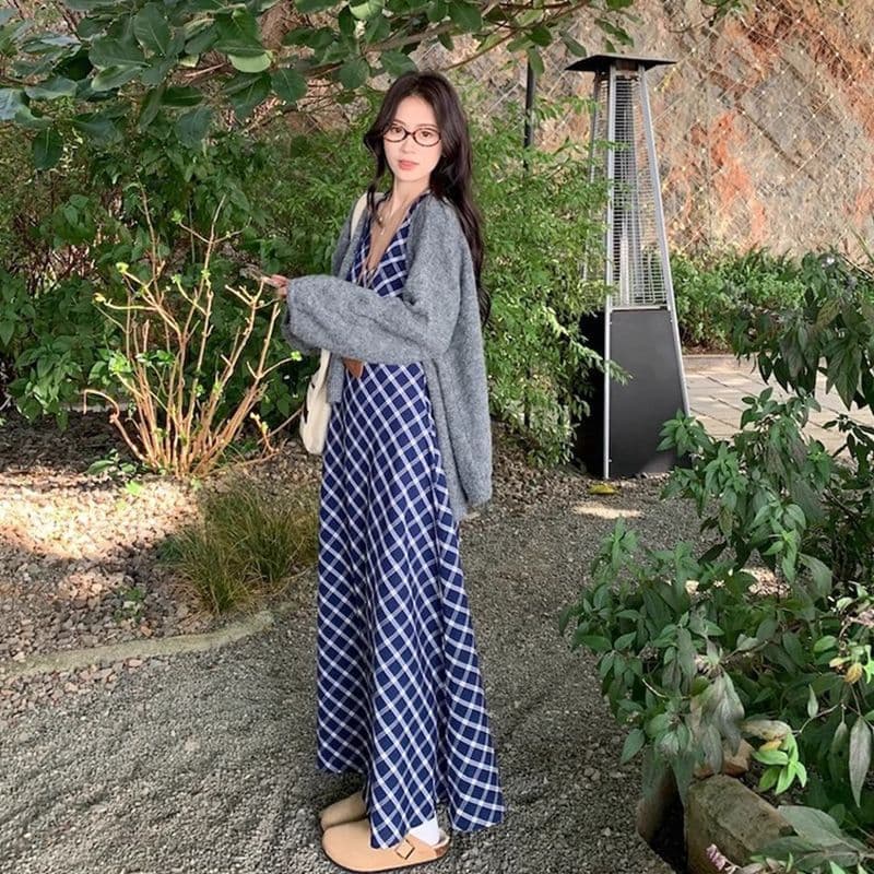 한 부서 부드러운 레트로 체크무늬 슬림해 보이는 디자인 드레스 작은 대중 품격 분위기 센스 파란색 민소매 행침 목 롱 스커트 이미지 4