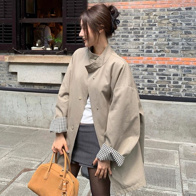 고급 센스 품격 느긋한 바람 디자인 센스 양면 착용 체크무늬 스탠드 칼라 질감 바람막이 여성 코트 중간 길이 맨위 이미지 2