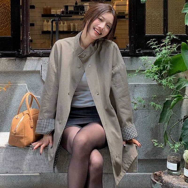고급 센스 품격 느긋한 바람 디자인 센스 양면 착용 체크무늬 스탠드 칼라 질감 바람막이 여성 코트 중간 길이 맨위 이미지 5