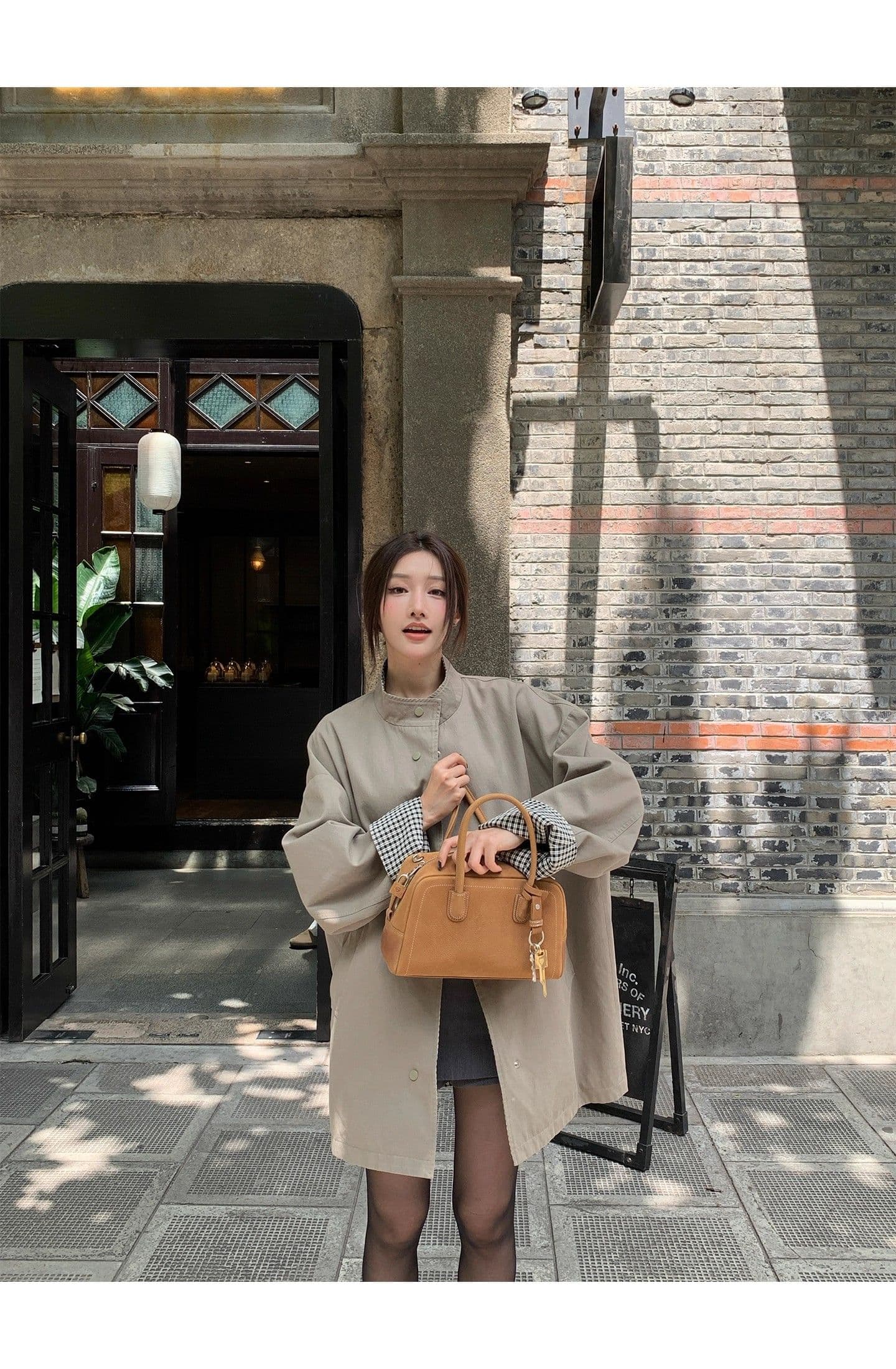 고급 센스 품격 느긋한 바람 디자인 센스 양면 착용 체크무늬 스탠드 칼라 질감 바람막이 여성 코트 중간 길이 맨위 상세 이미지 7