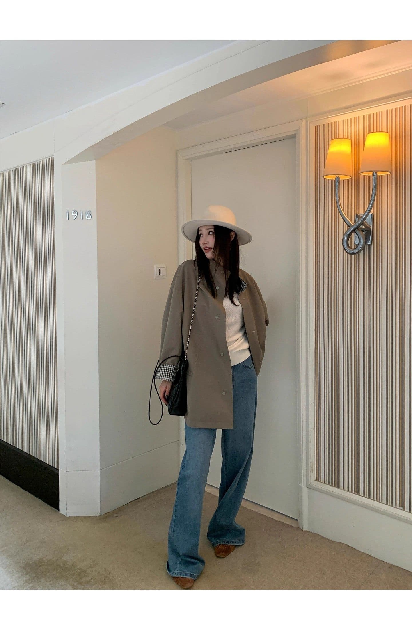 고급 센스 품격 느긋한 바람 디자인 센스 양면 착용 체크무늬 스탠드 칼라 질감 바람막이 여성 코트 중간 길이 맨위 상세 이미지 12