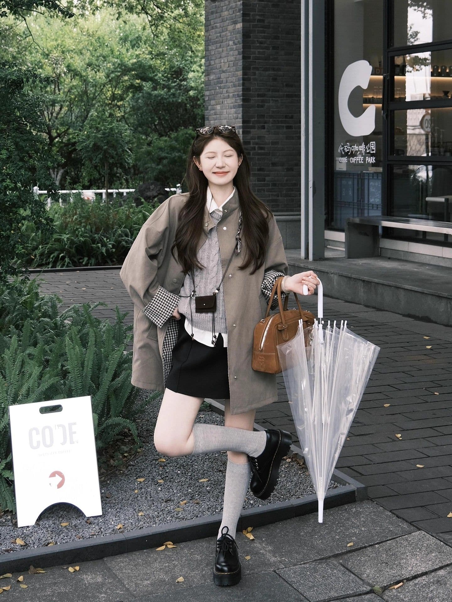미니멀리즘 양성 및 음성 고급 센스 재킷 재킷 여성 의류 가을 2026 새로운 루즈핏 슬림해 보이는 중간 길이 한 첨부 된 의류 상세 이미지 3