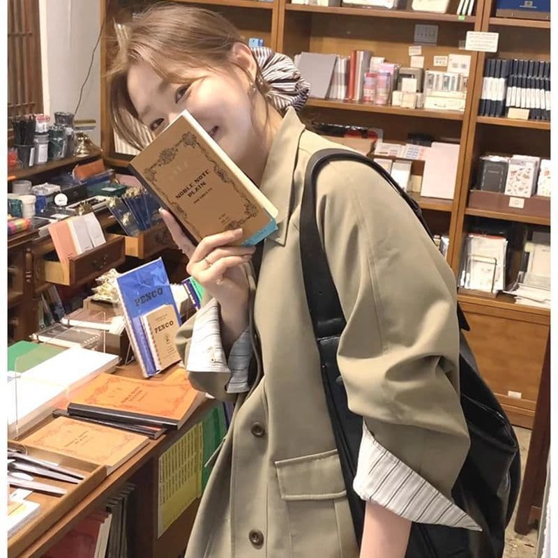 한 부서 레트로 카키 색 중간 길이 바람막이 봄 가을 고급 센스 루즈핏 싱글 줄 버튼 캐주얼 재킷 이미지 3