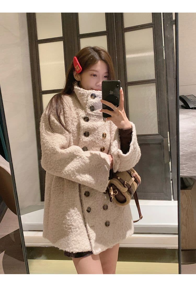 오트밀 색상 이중 버튼 단색 부드러운 찹쌀 양털 스탠드 칼라 재킷 겨울 루즈핏 보온 중간 길이 오픈 가디건 맨위 상세 이미지 9