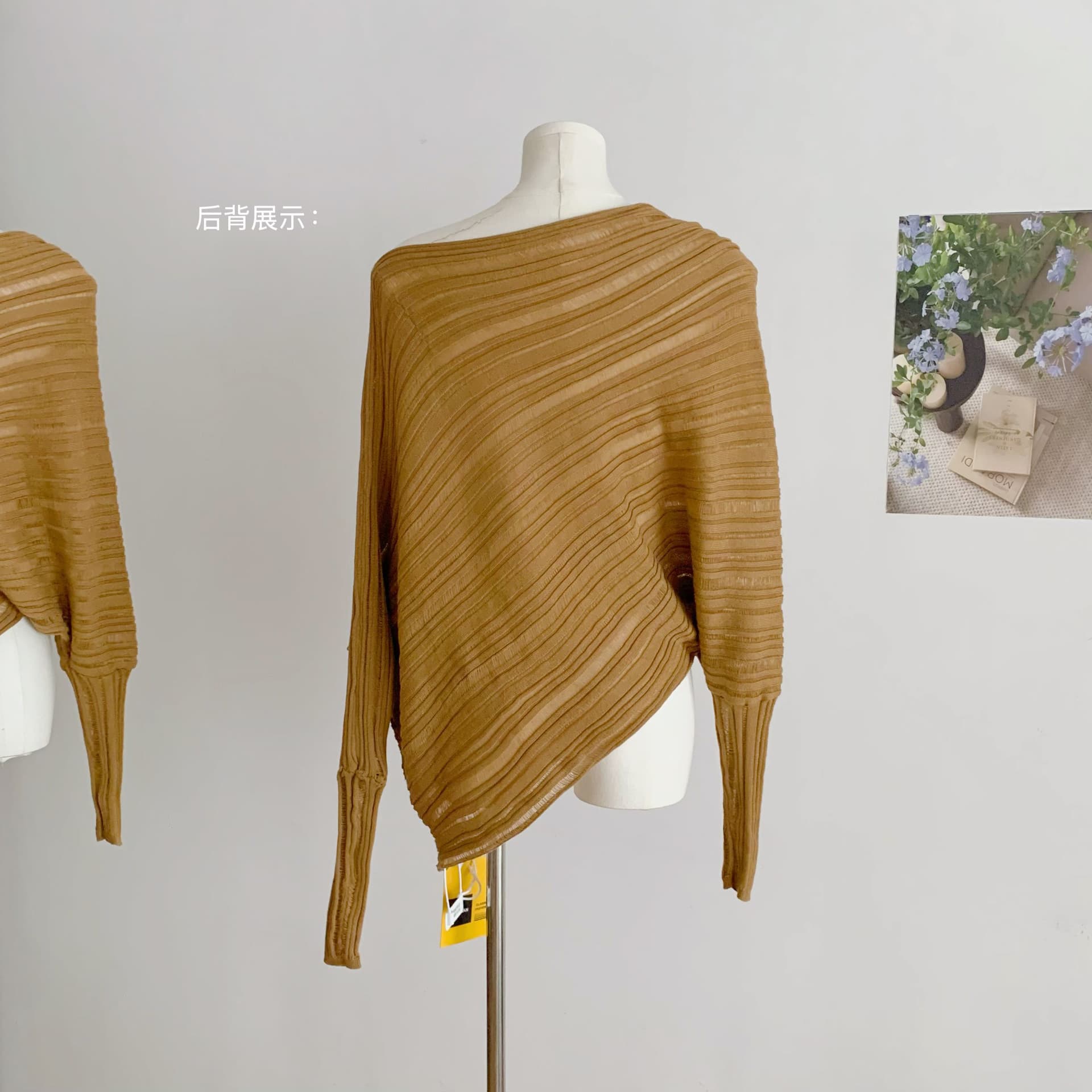 farte shop 한 부서 느긋한 비스듬한 어깨 스웨터 여자 가을 불규칙 디자인 도루 센스 루즈핏 모직물 맨위 상세 이미지 12