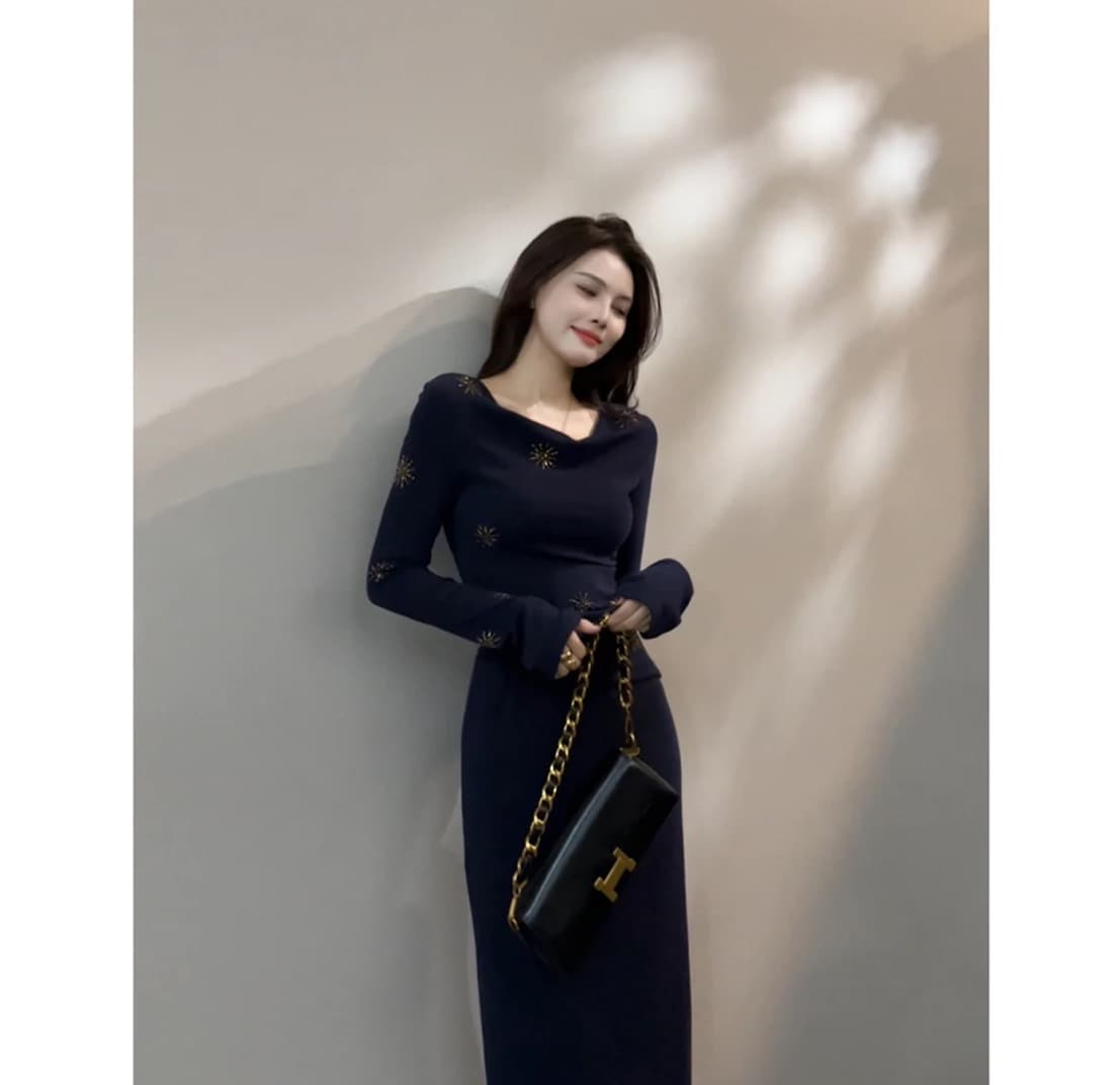 대 찌르기 가을 새로운 흔들다 칼라 디자인 센스 긴팔 패션 빛 럭셔리 프랑스식 몸매 가꾸기 반 스커트 세트 상세 이미지 4