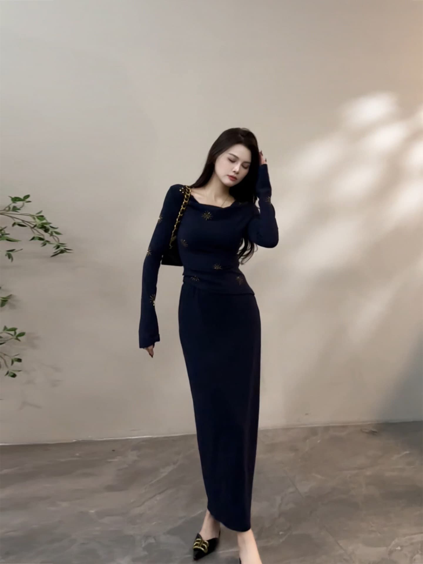 대 찌르기 가을 새로운 흔들다 칼라 디자인 센스 긴팔 패션 빛 럭셔리 프랑스식 몸매 가꾸기 반 스커트 세트 상세 이미지 7