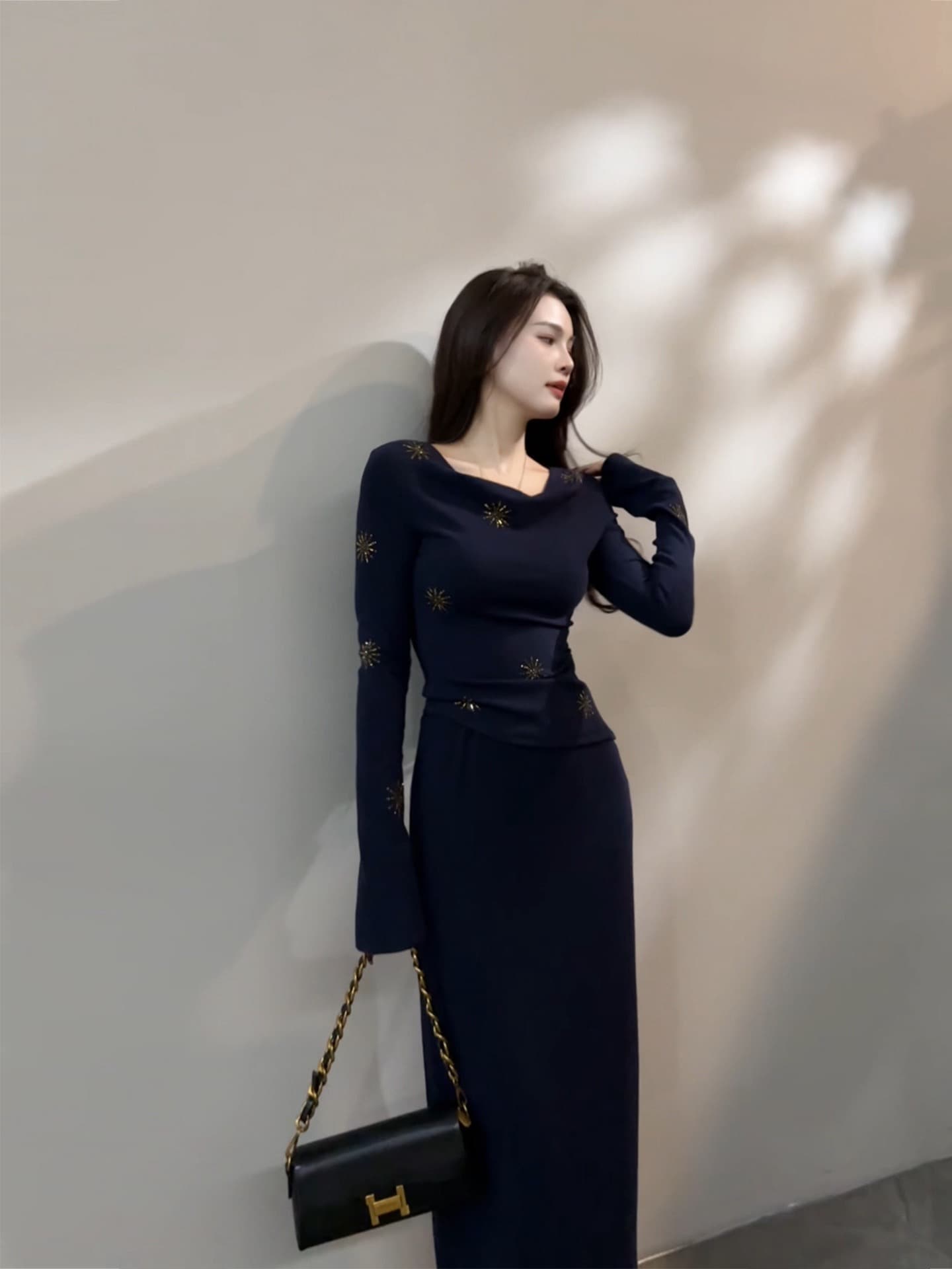 대 찌르기 가을 새로운 흔들다 칼라 디자인 센스 긴팔 패션 빛 럭셔리 프랑스식 몸매 가꾸기 반 스커트 세트 상세 이미지 9